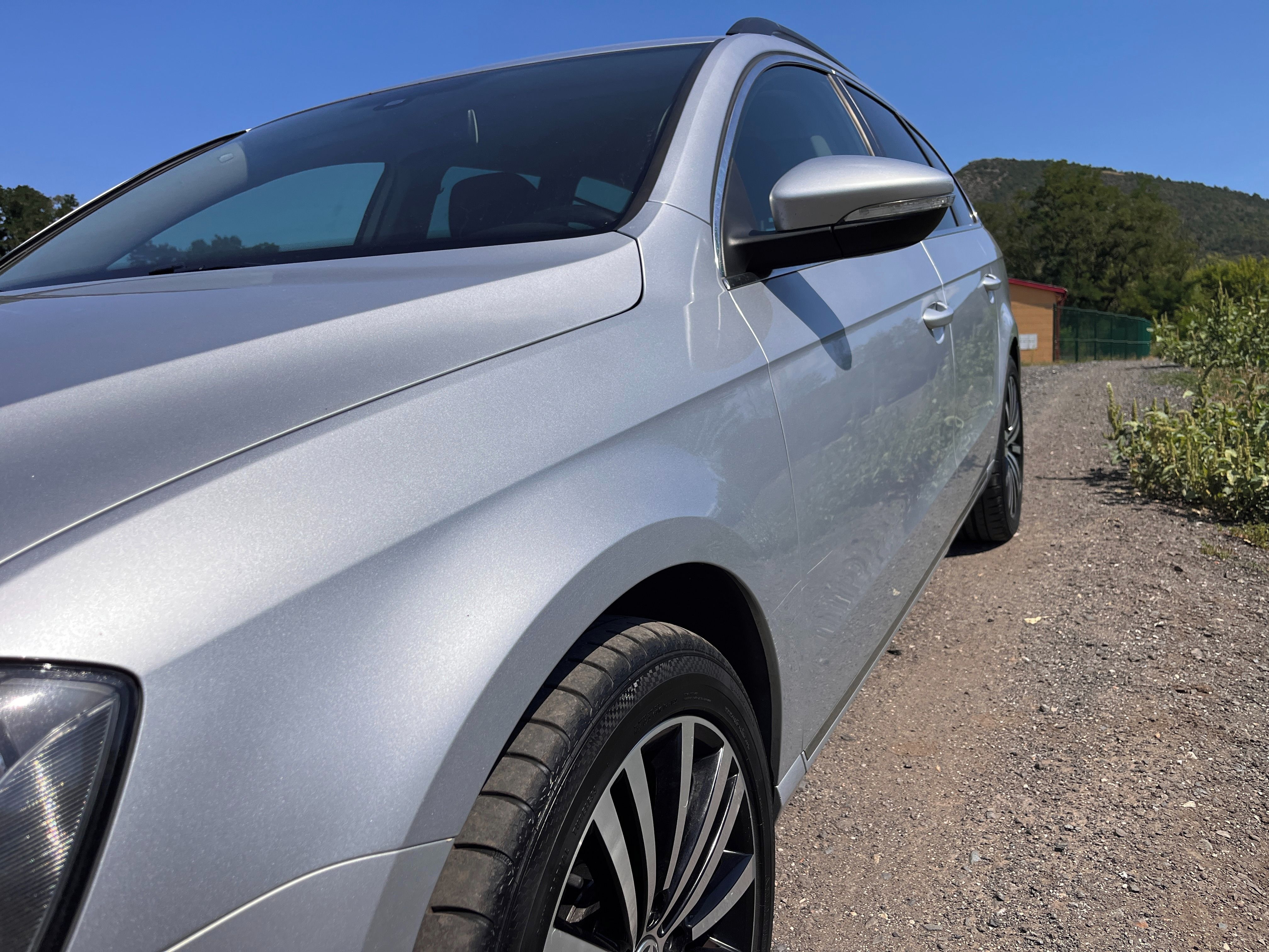 Volkswagen Passat, 1.6 TDI,NAVI,VÝHŘEV,ALU17 - fotka 5