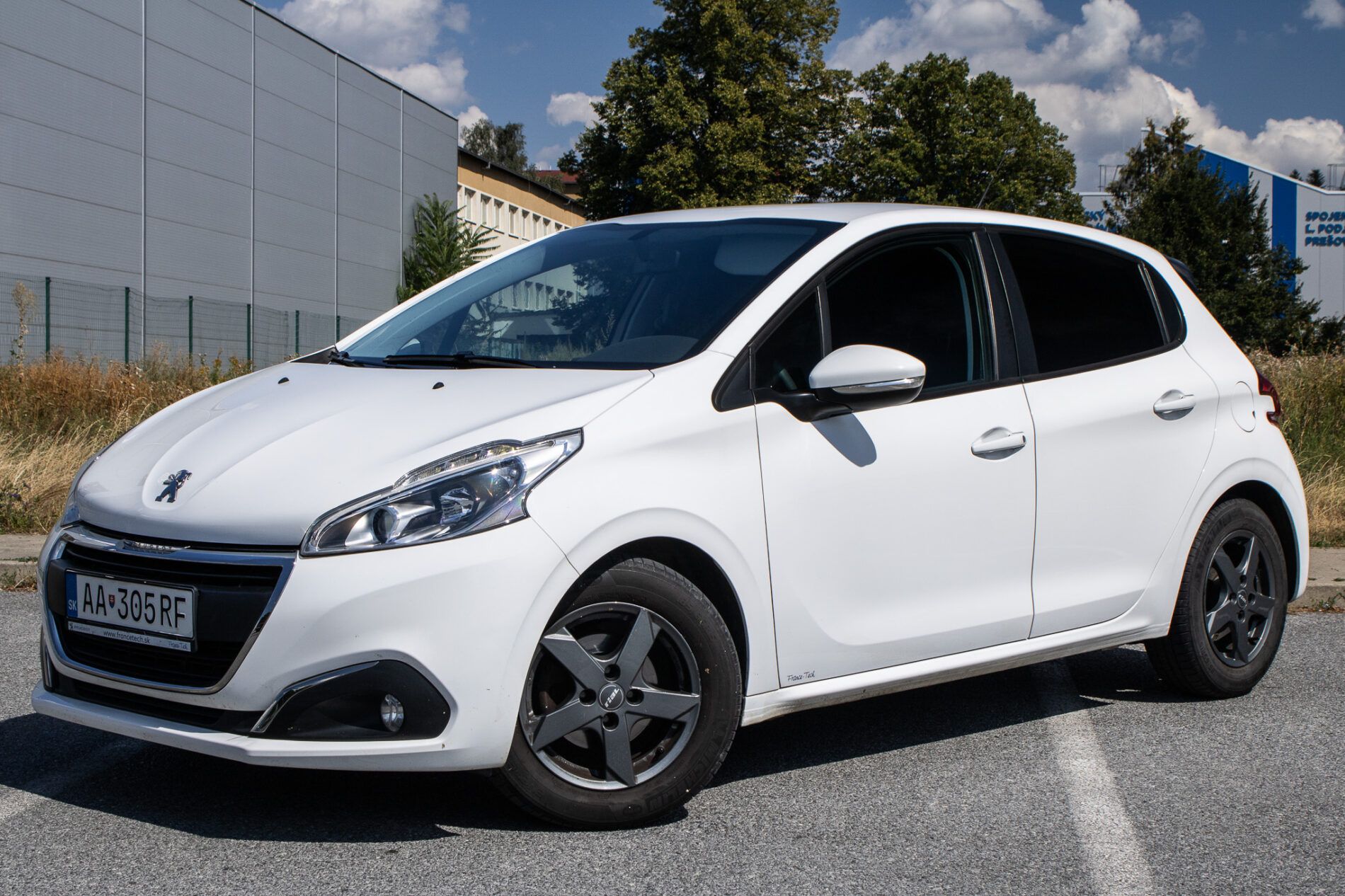 Peugeot 208 - fotka 2