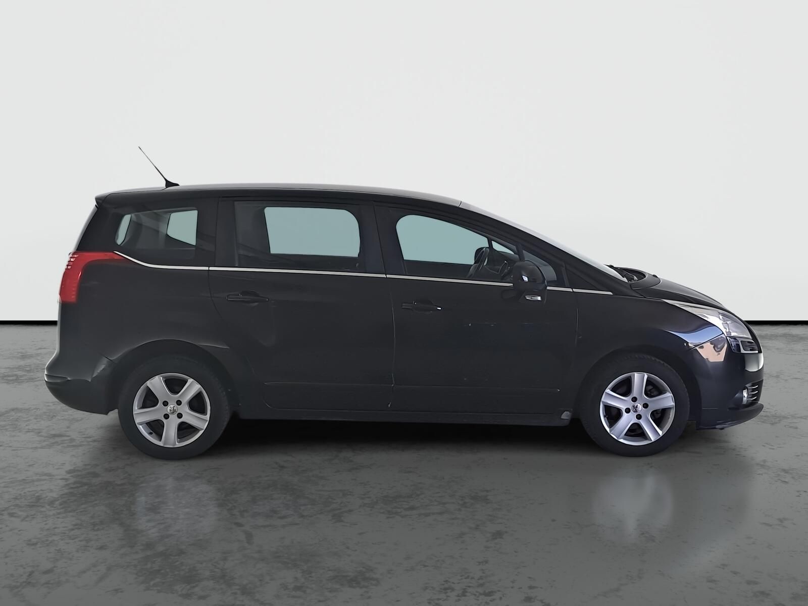 Peugeot 5008, 1.6 HDi, Serv.kniha, po STK - fotka 6