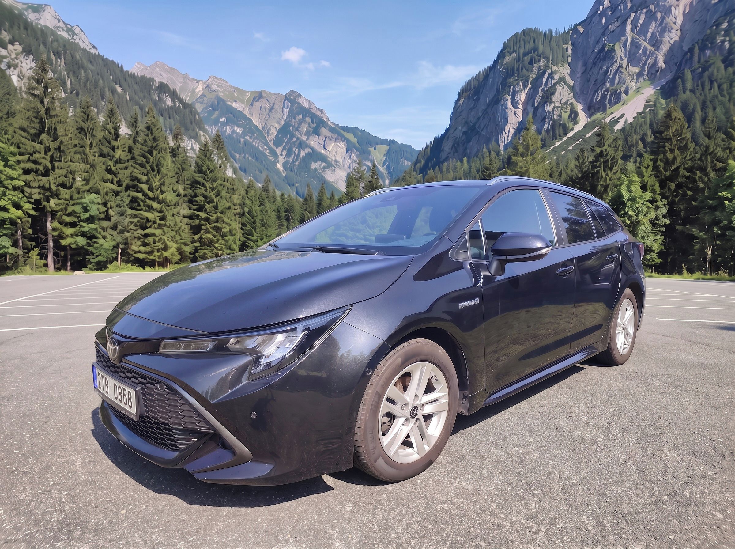 Toyota Corolla, 1.8 Hybrid Comfort 2021, tažné