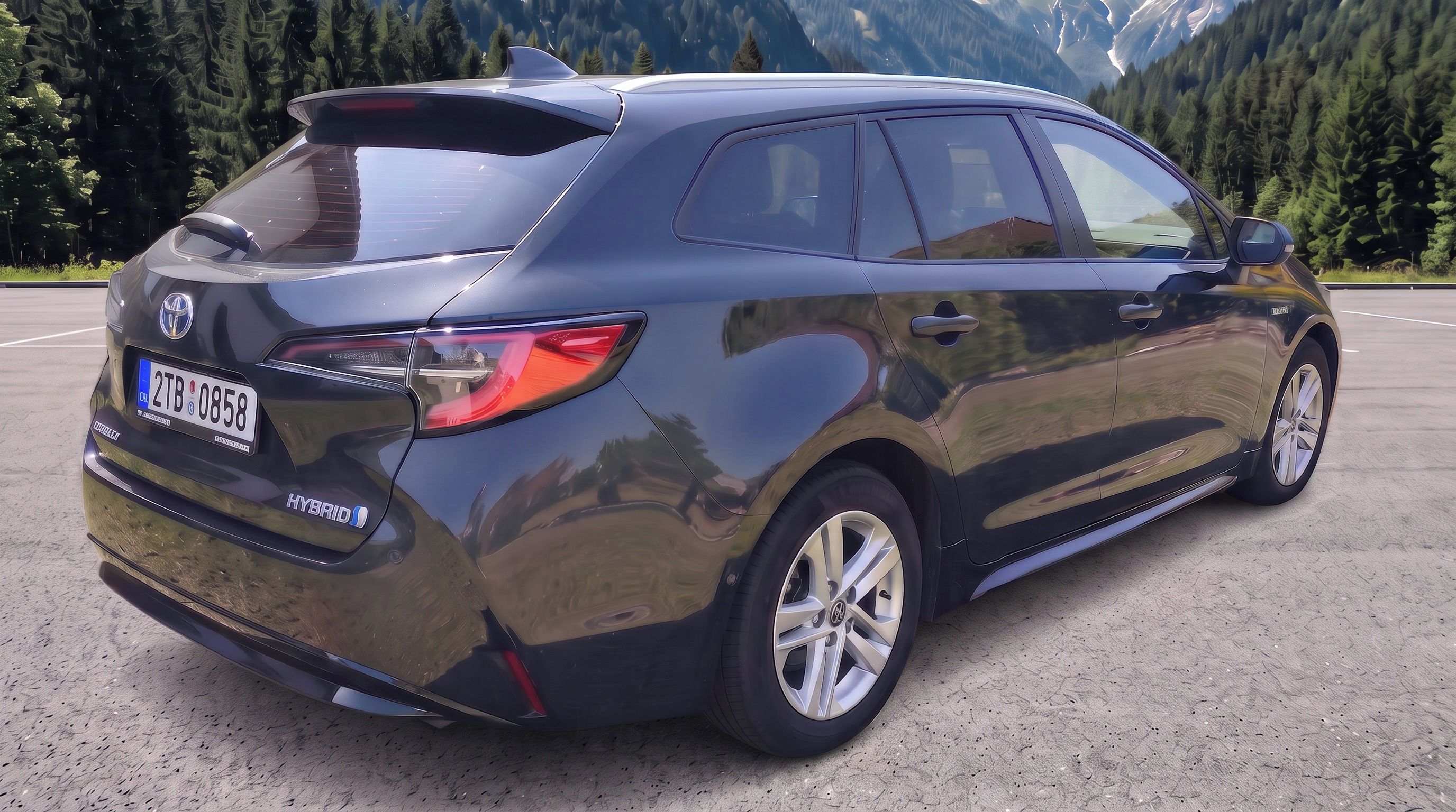 Toyota Corolla, 1.8 Hybrid Comfort 2021, tažné - fotka 2