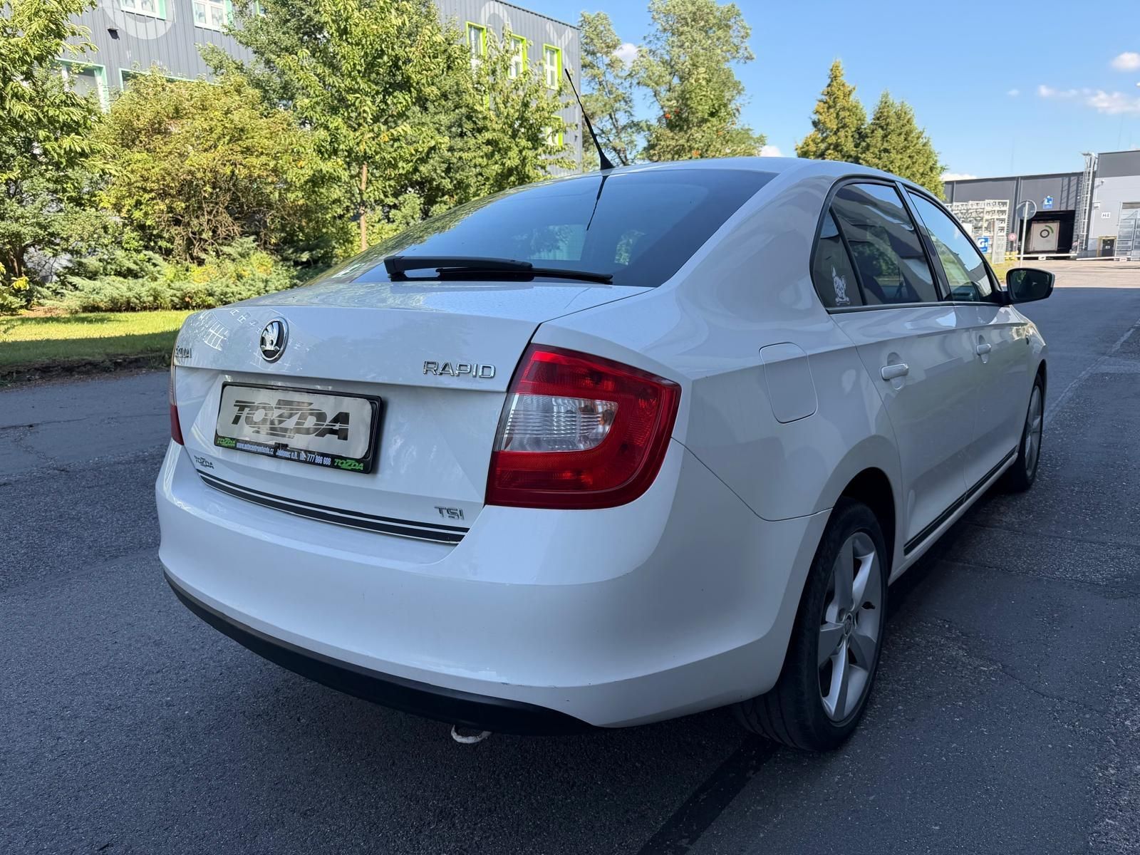 Škoda Rapid, 1,2 TSi / 63 kW / Ambiente - fotka 5