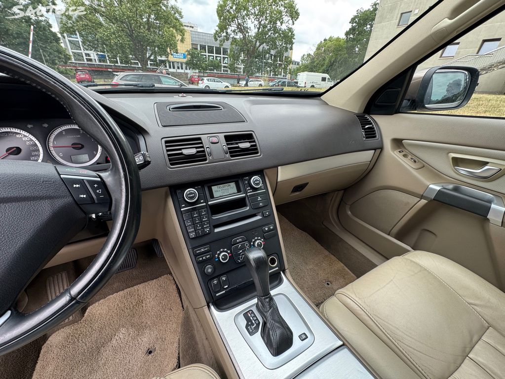 Volvo XC90 2013 من جمهورية التشيك
