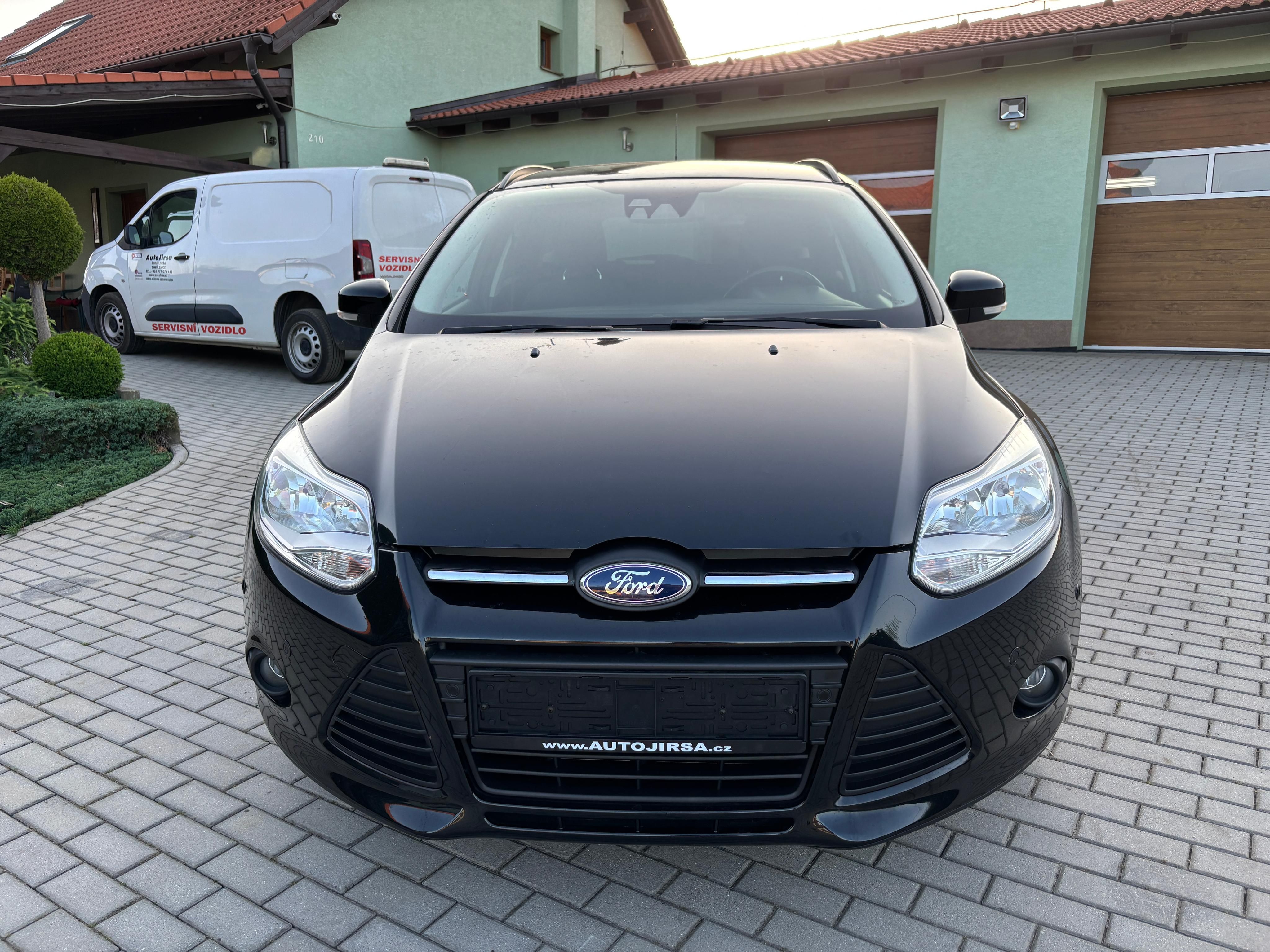 Ford Focus, 1,0 ECOBOOST 92KW SERVISKA - fotka 2