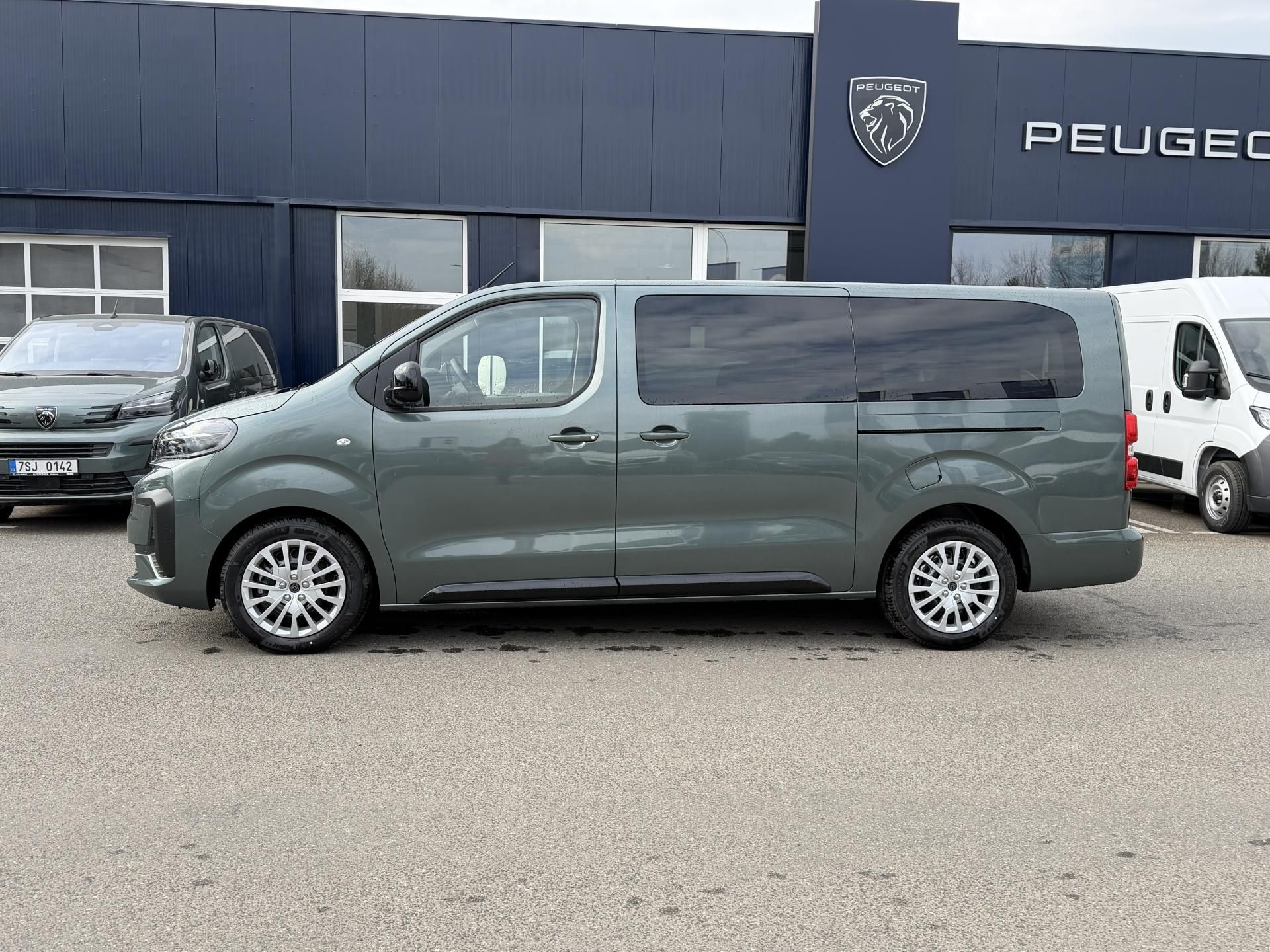 Peugeot Traveller, Active L3 2.2 BlueHDi 150 MAN6 - fotka 2