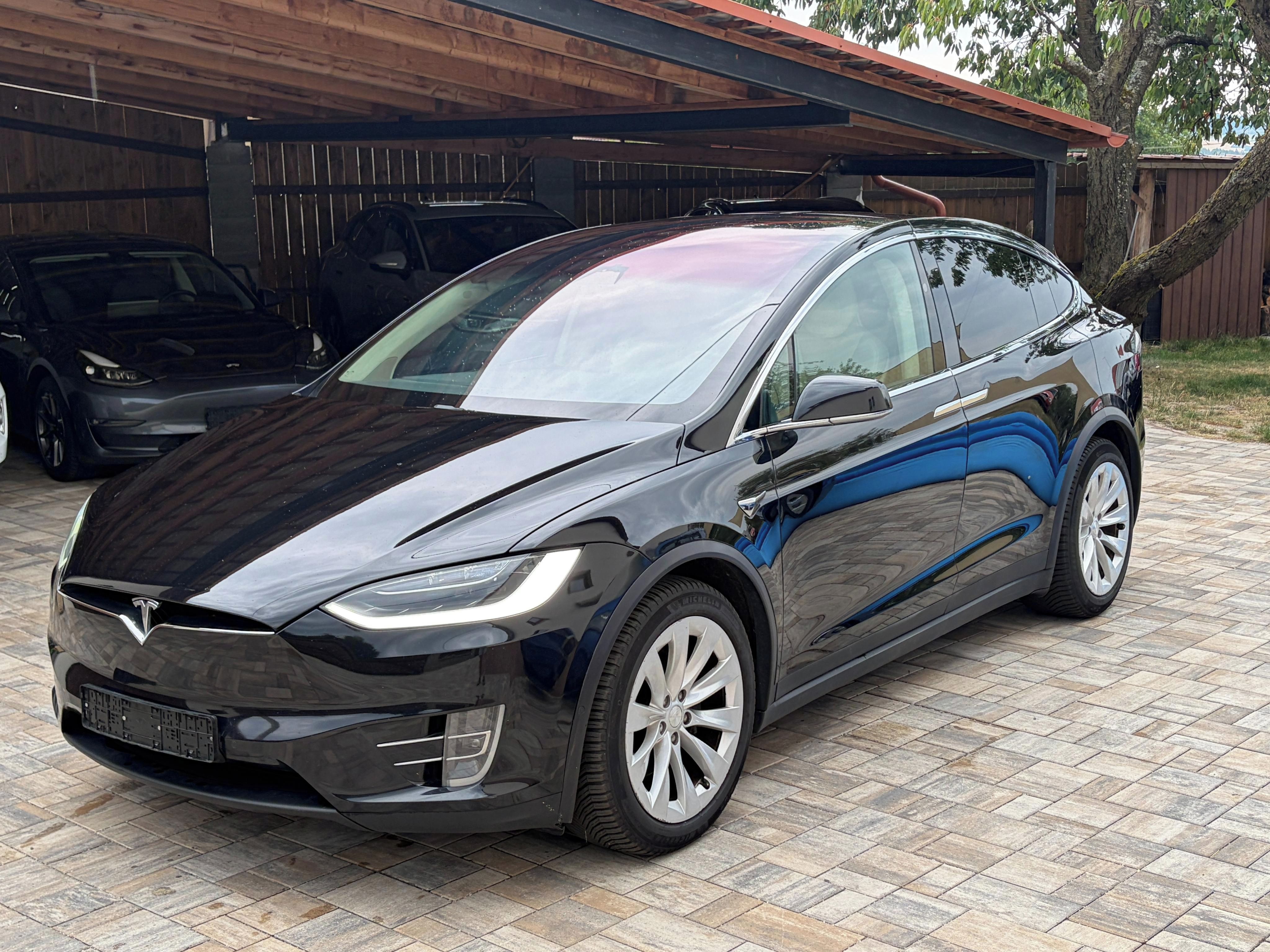 Tesla Model X, 100D, MCU2, tazne,5mist