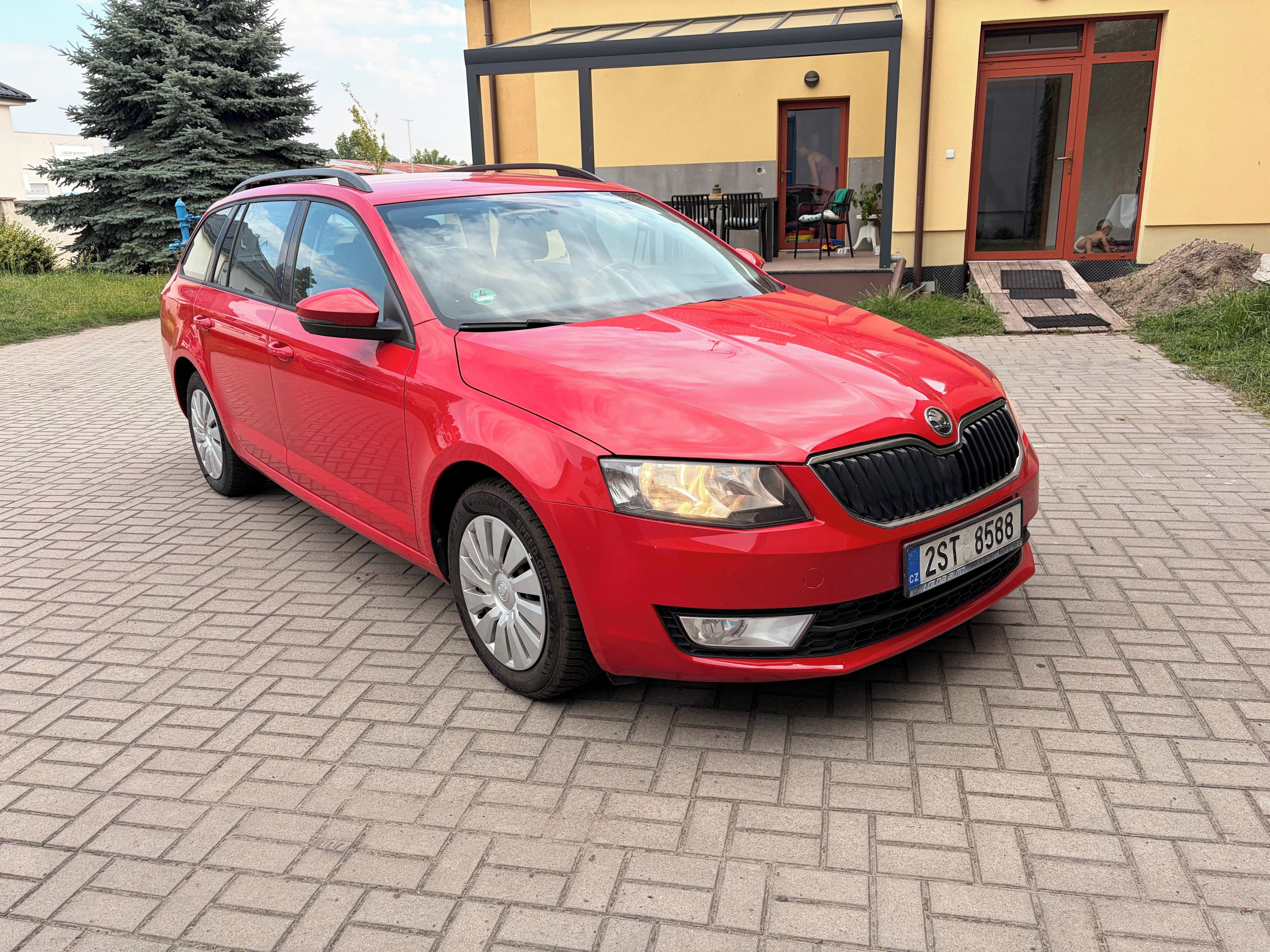 Škoda Octavia, Octavia 3 kombi 1.6TDI 4X4 - fotka 4