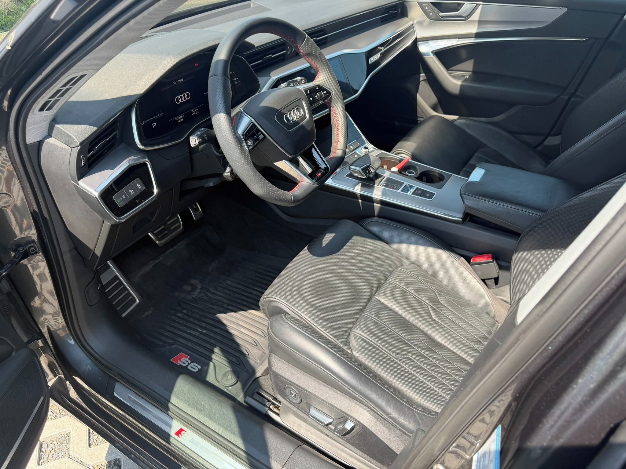 Audi S6 Avant, Masáže Noční vidění Kessy ACC - fotka 4