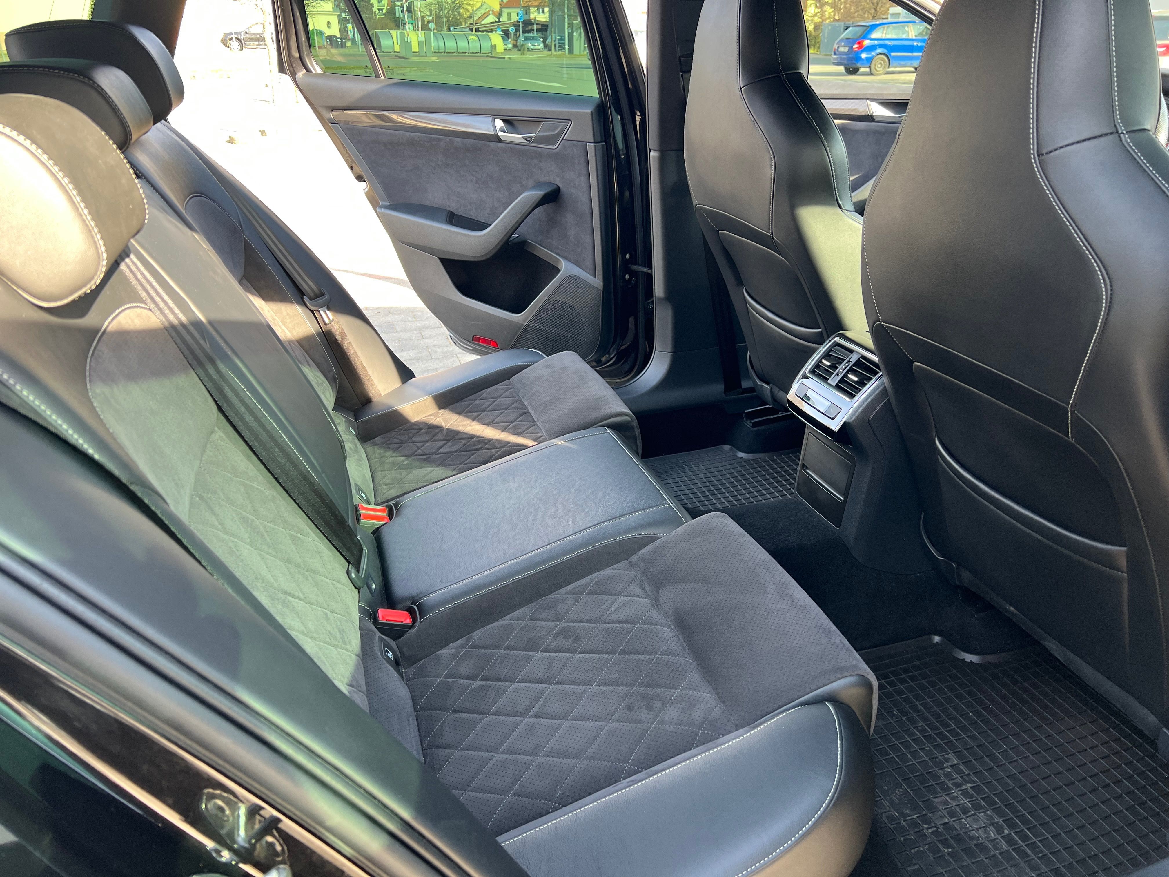 Škoda Superb, Škoda Superb,2.0 TDi SPORTLINE - fotka 6