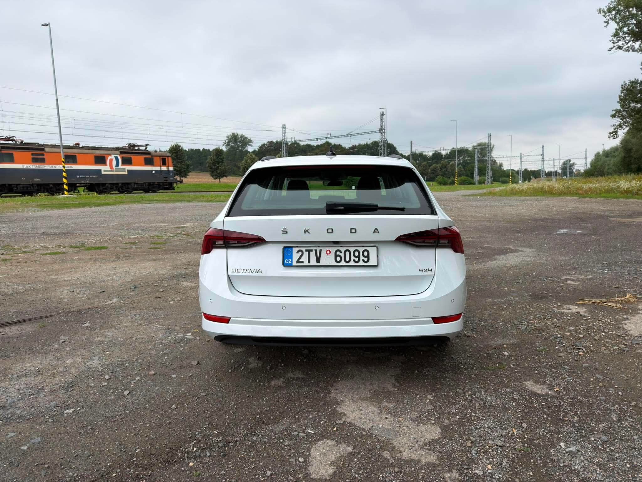 Škoda Octavia - fotka 5
