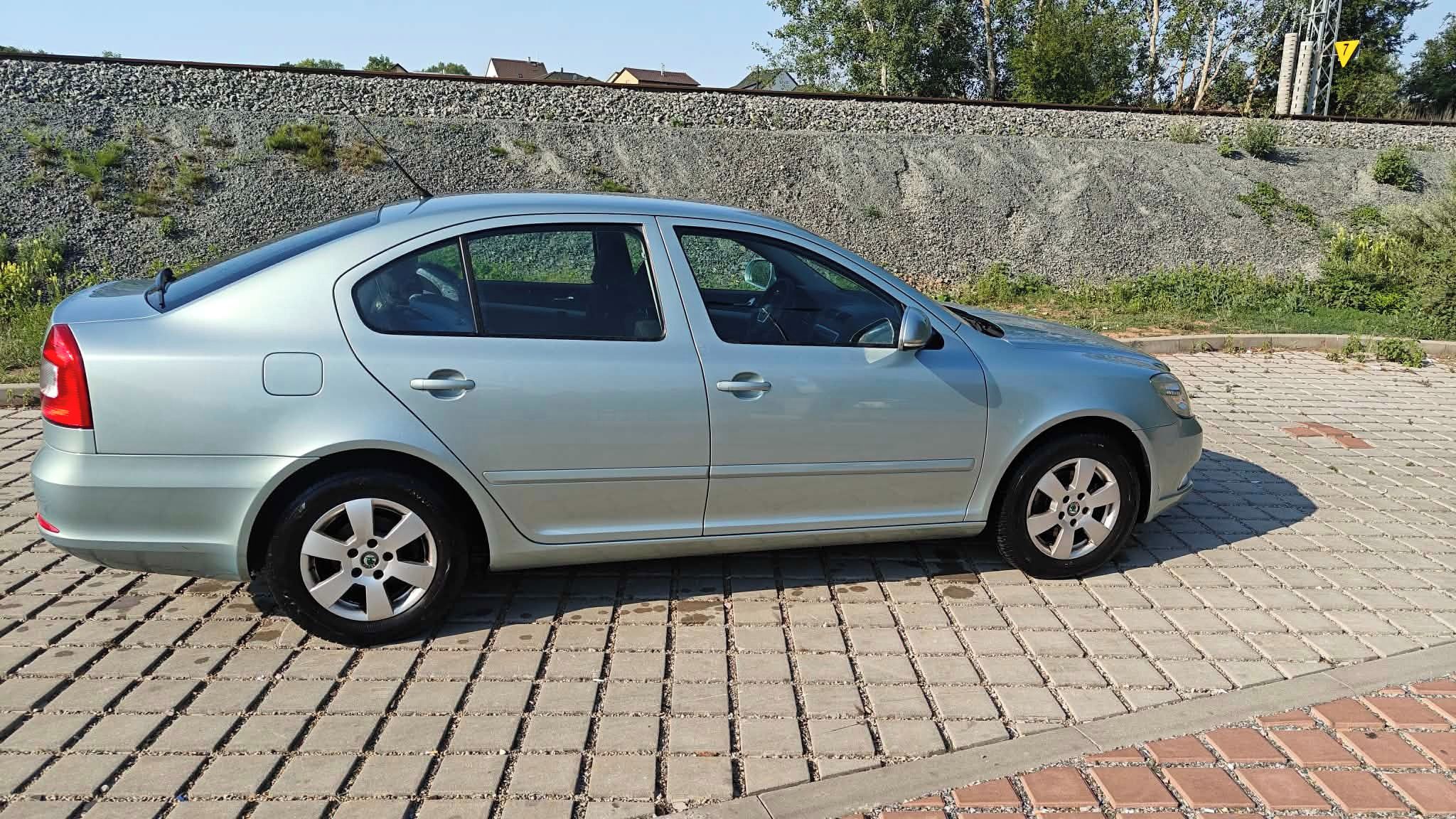 Škoda Octavia, Octavia 2 FC 1,4 TSI NOVÉ ROZV - fotka 4