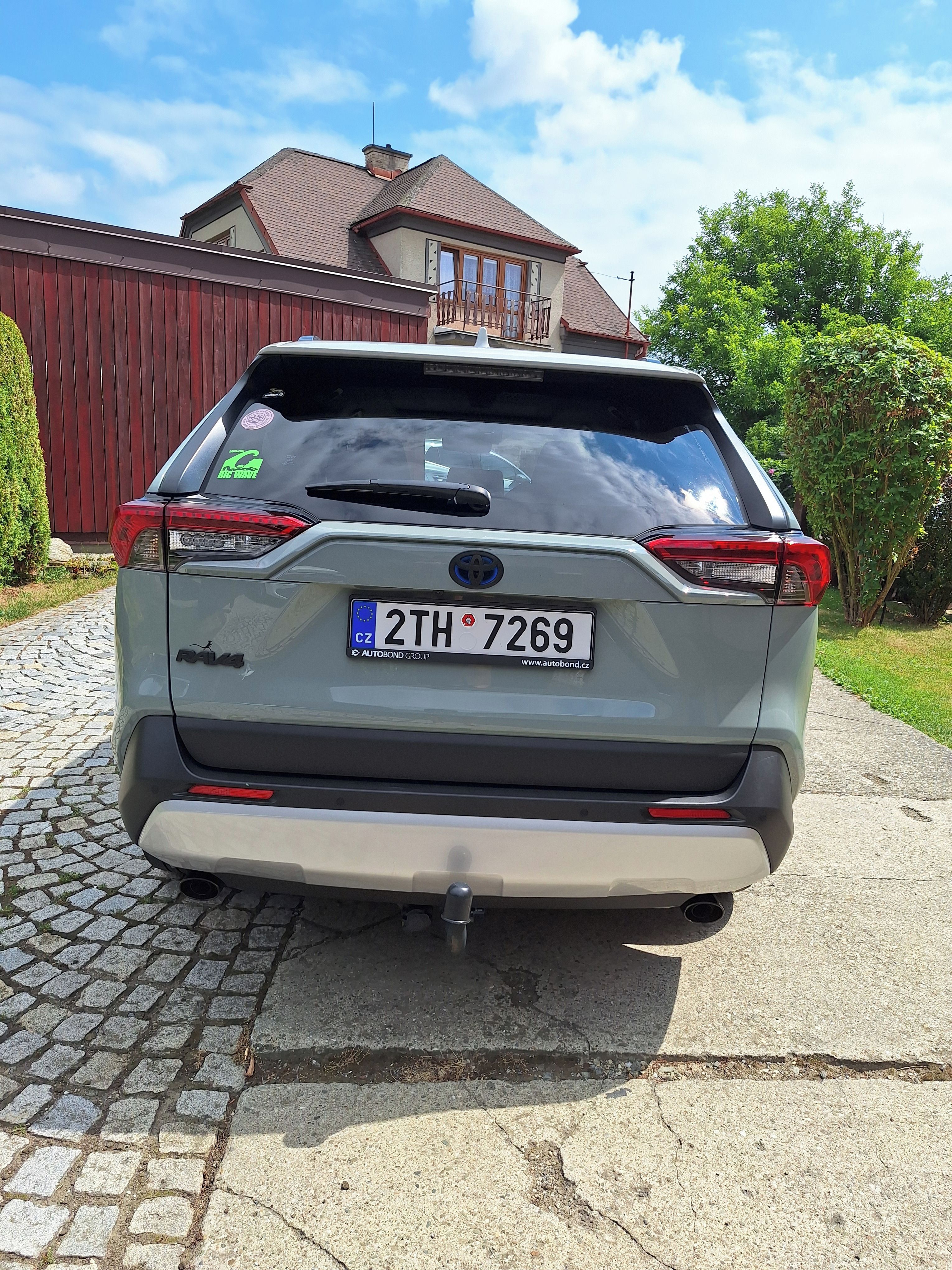 Toyota Rav4 - fotka 4