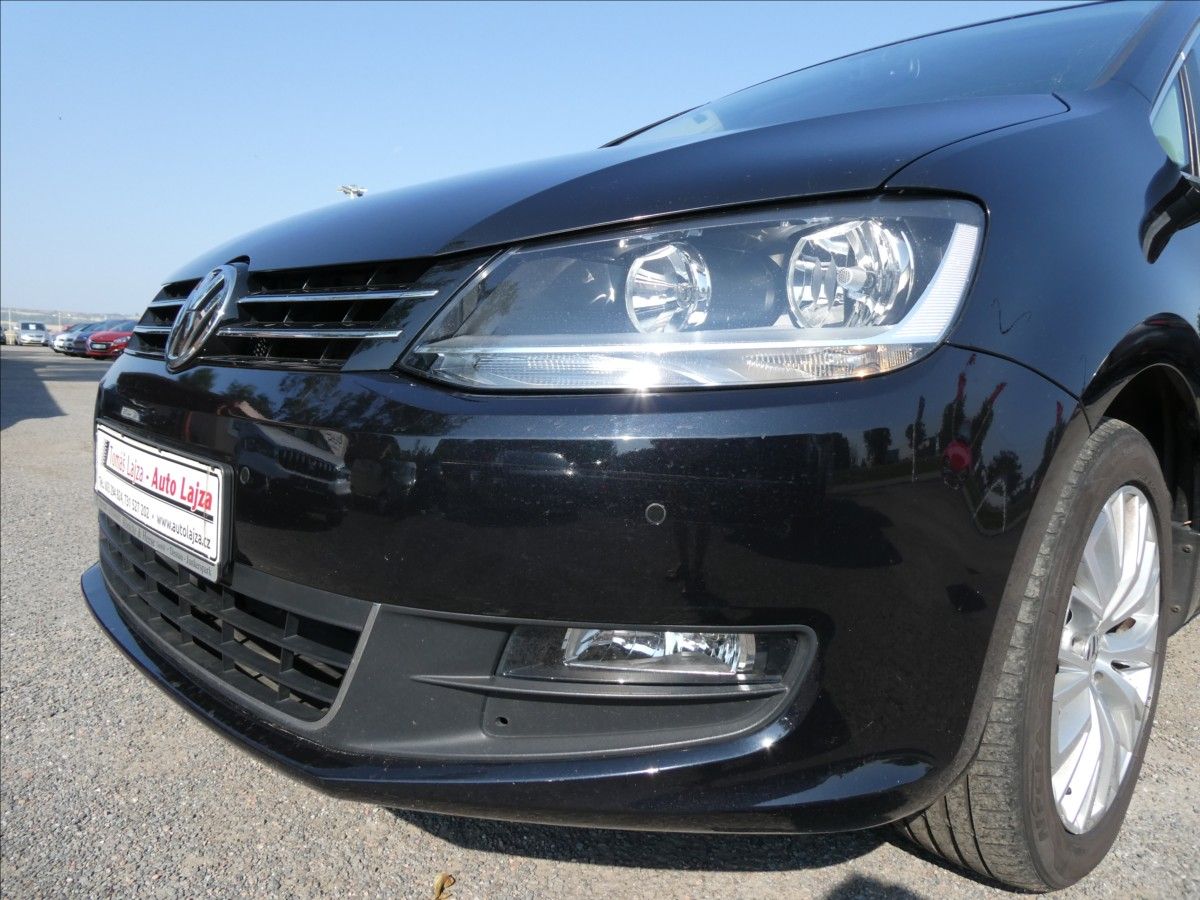 Volkswagen Sharan, 2,0 TDi DSG STYLE serviska - fotka 4