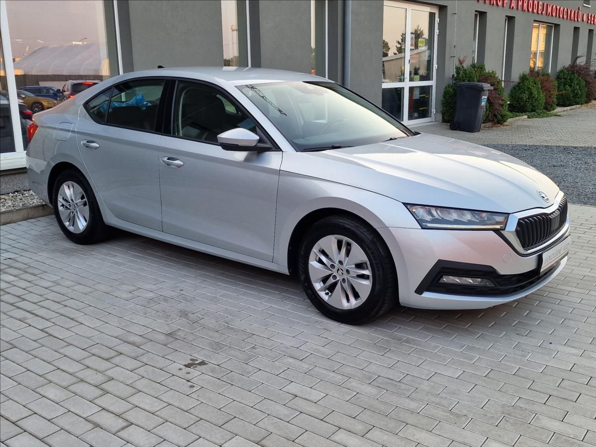 Škoda Octavia, 2.0TDI DSG Ambition,ČR,1.Maj. - fotka 2