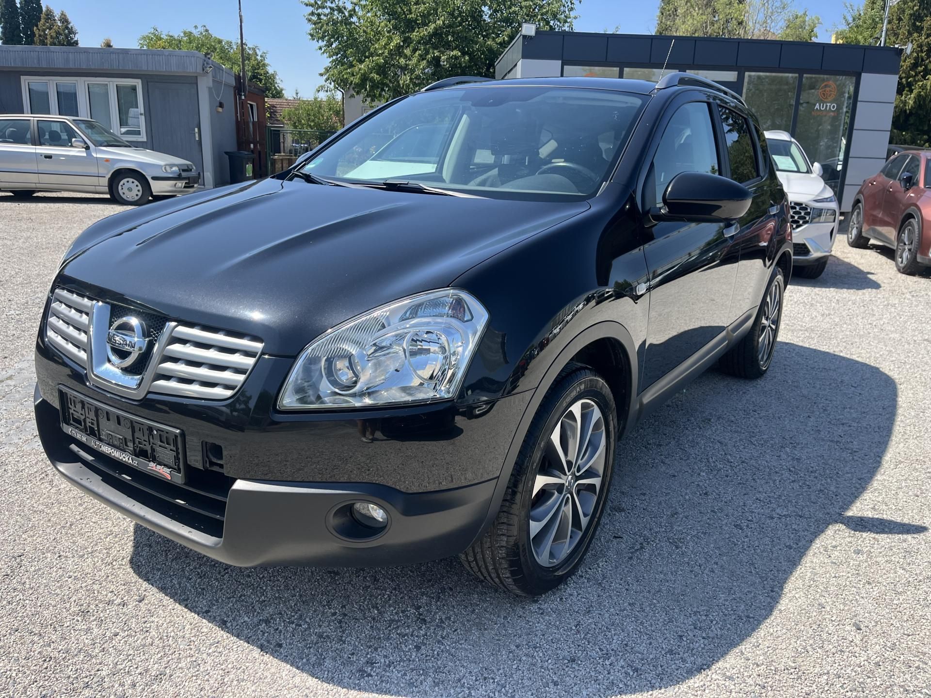 Nissan Qashqai, 2.0i 104 KW, 4x4, Panorama - fotka 3