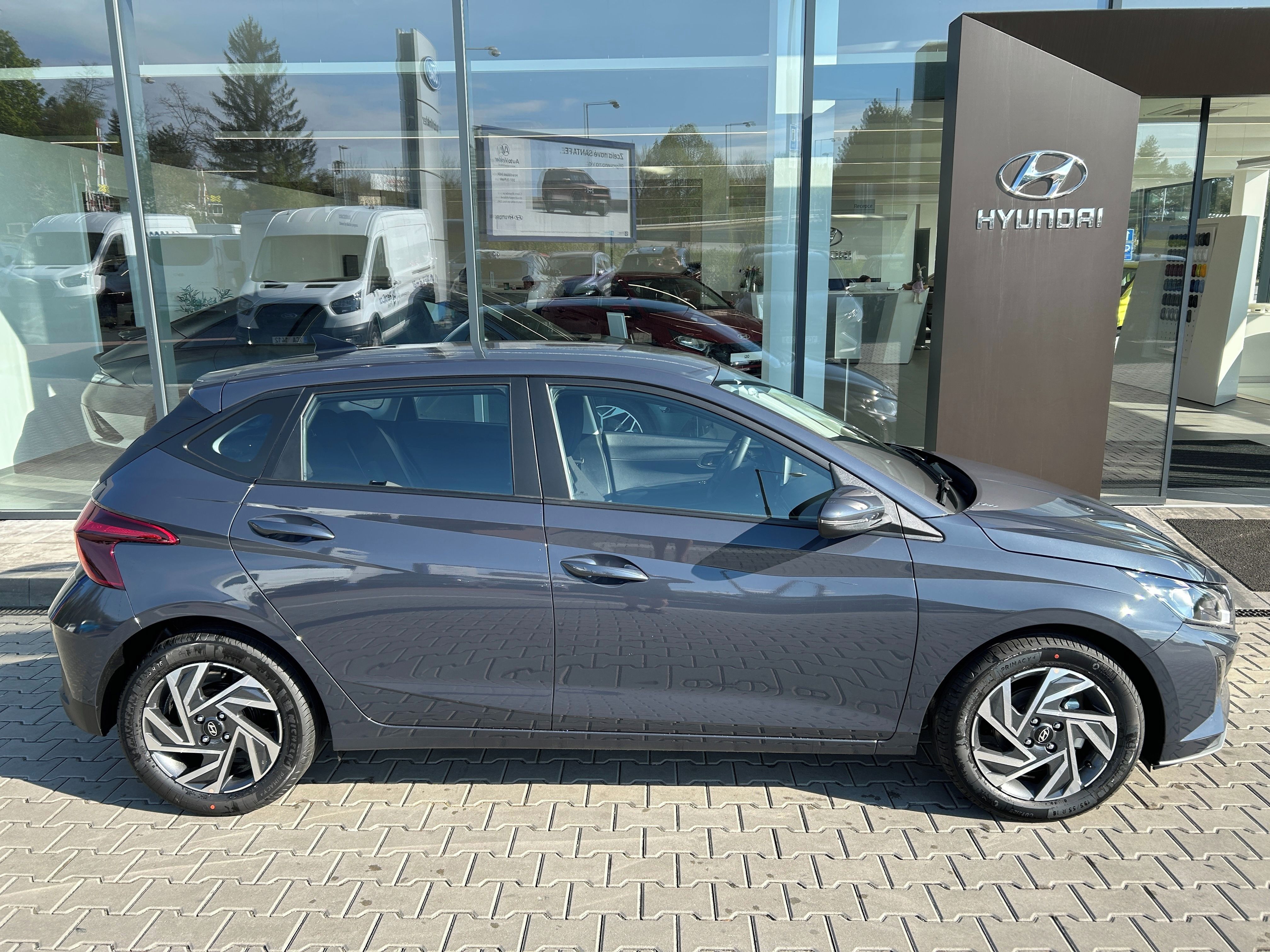 Hyundai i20, 26 1,0 T-GDI DCT GO! WINTER - fotka 3