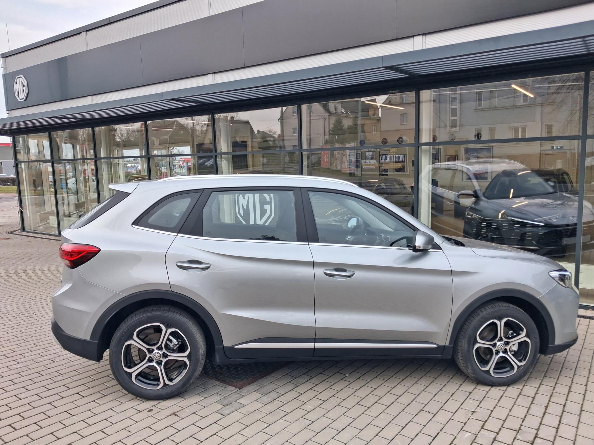 MG ZS, EMOTION Hybrid+ 145kW 4AT - fotka 5