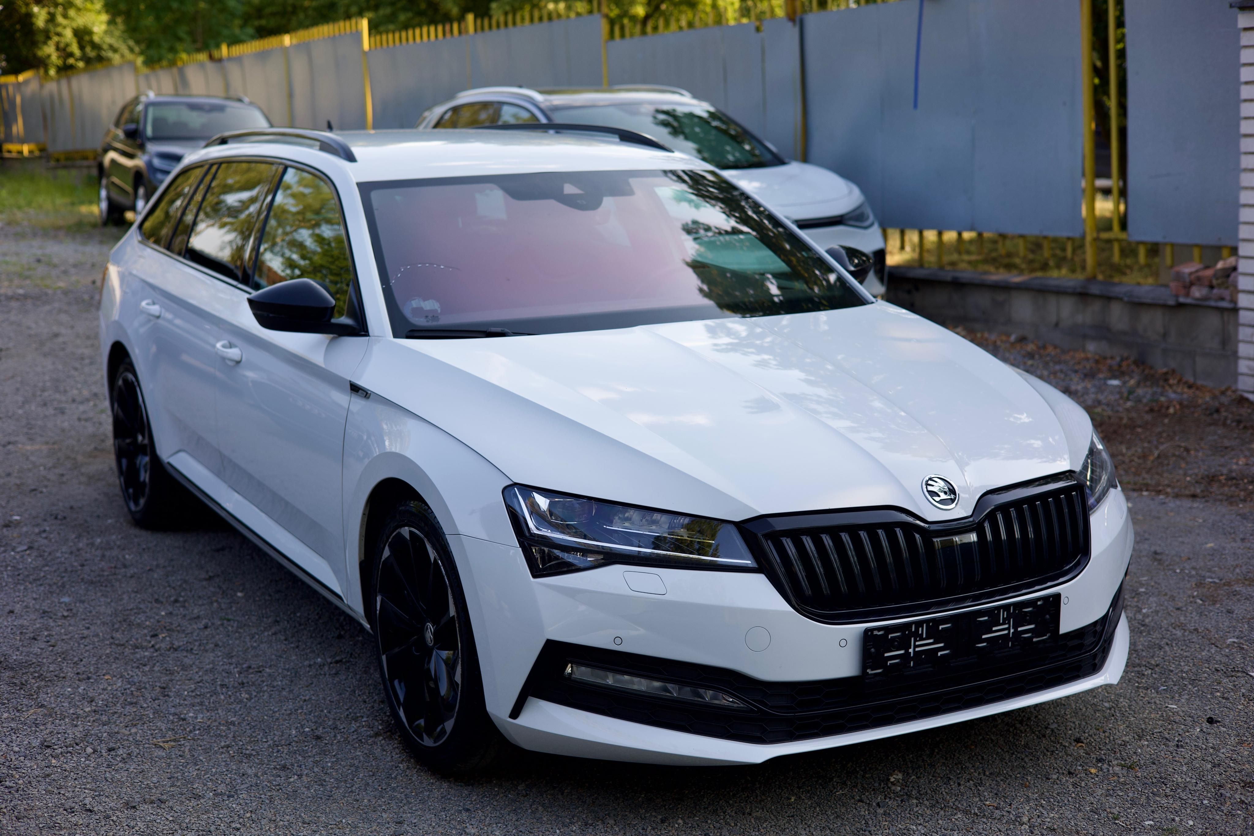 Škoda Superb, Škoda Superb SPORTLINE - fotka 3