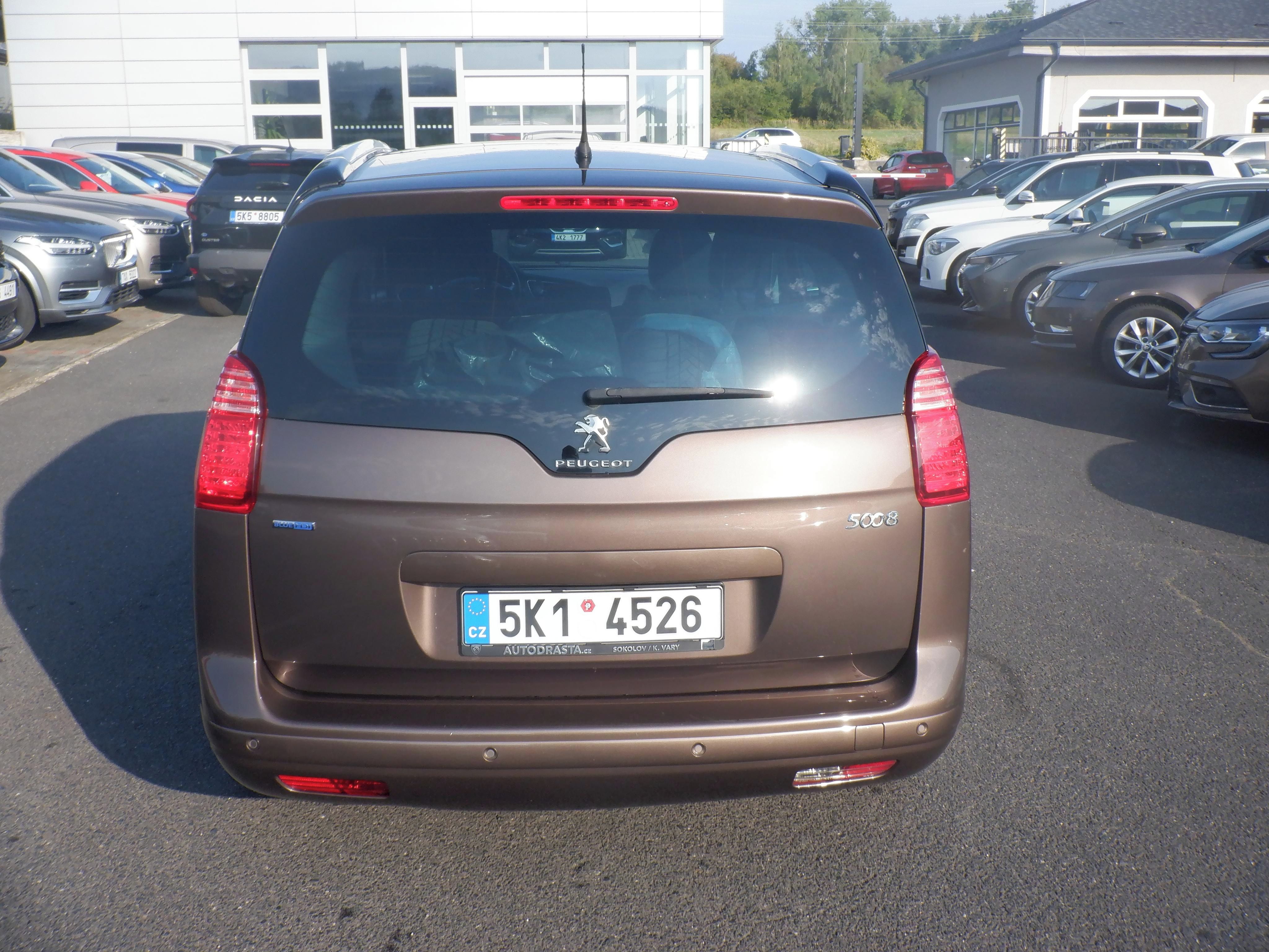 Peugeot 5008, 1.6 HDI Style,7-místné!! - fotka 6