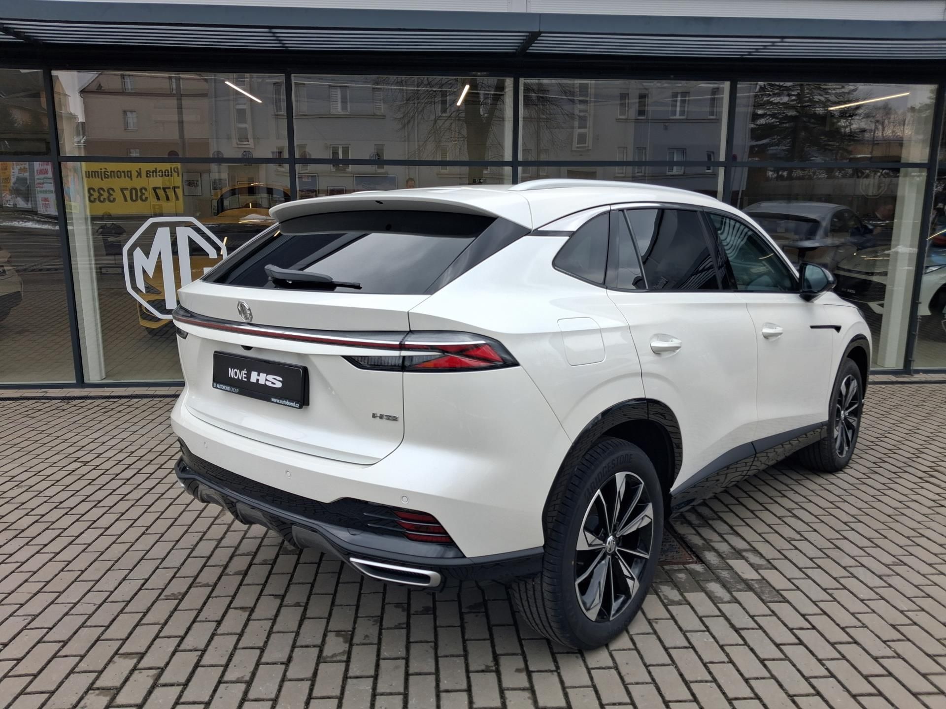 MG HS, EXCLUSIVE 1.5TGI 125kW 7DCT - fotka 4