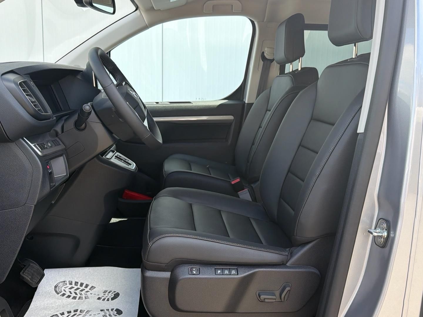 Opel Zafira, 2.2CDTi 180k 132kW L1 Elegance - fotka 5