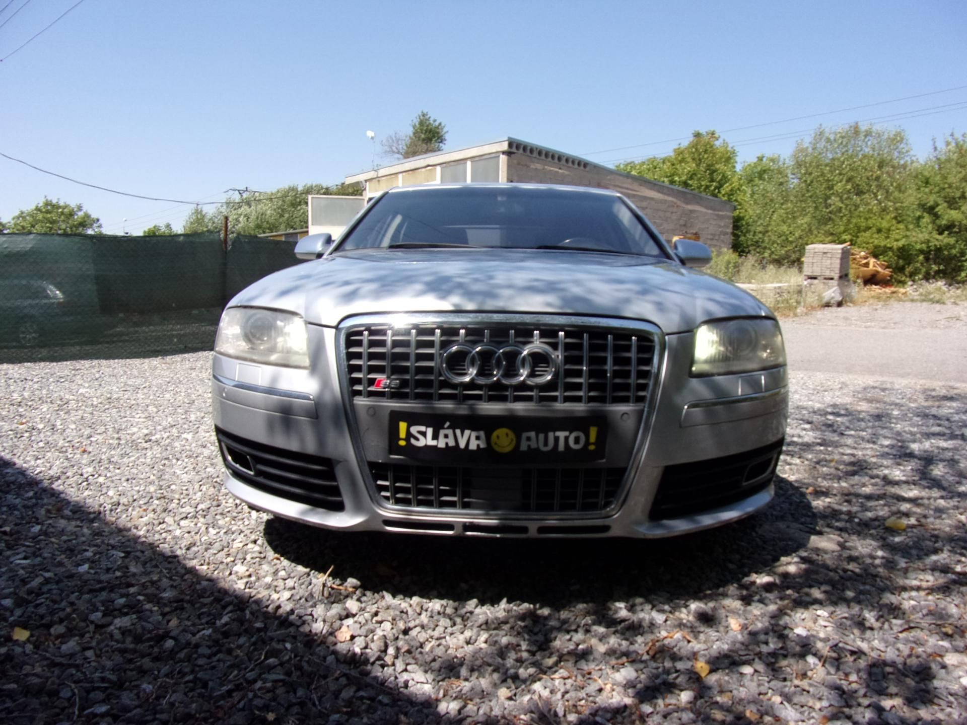 Audi S8, 5.2V10 331kW CERAMIC  212000KM - fotka 2