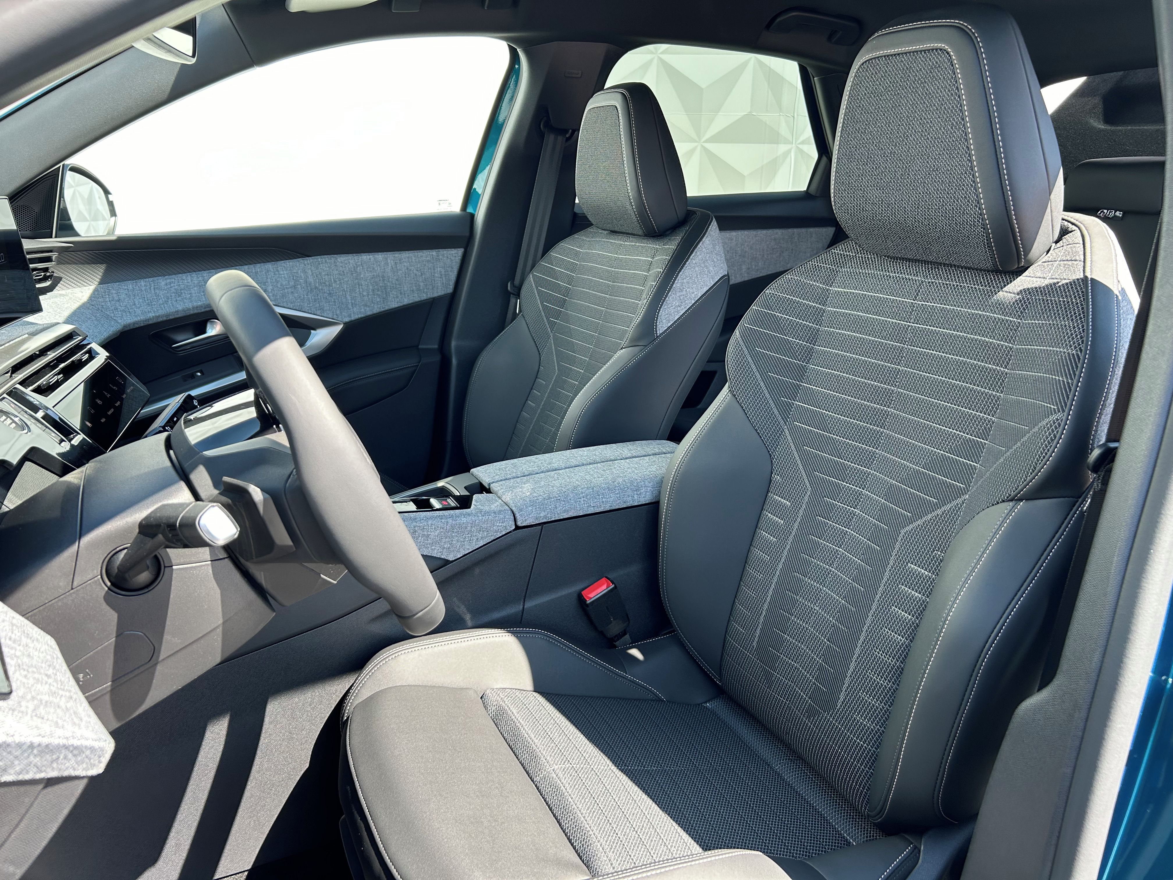 Peugeot 3008, ALLURE Hybrid 145 e-DCS6 - fotka 6