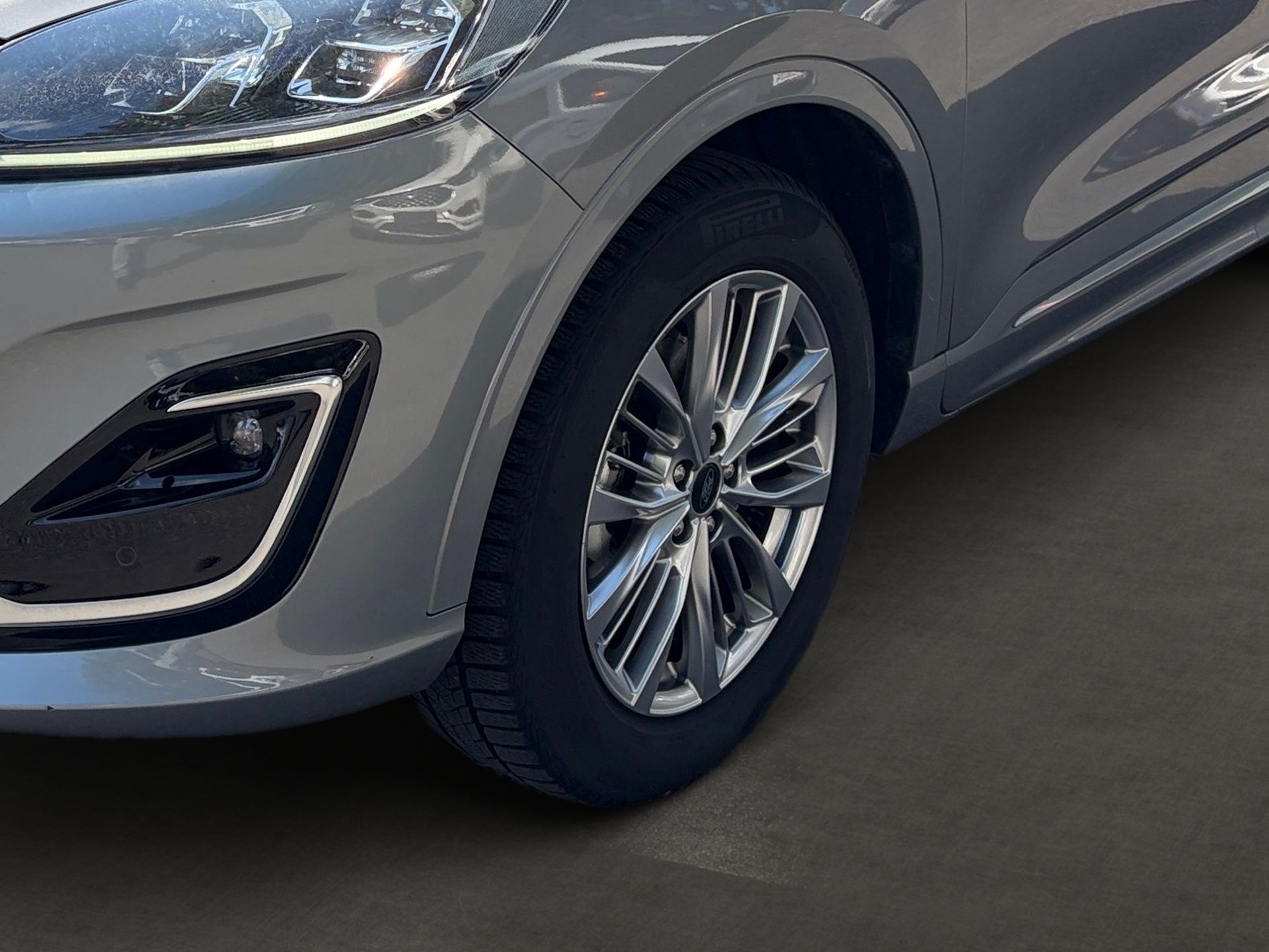 Ford Kuga, 4x4 2,5HEV VIGNALE TOP VÝBAVA - fotka 6