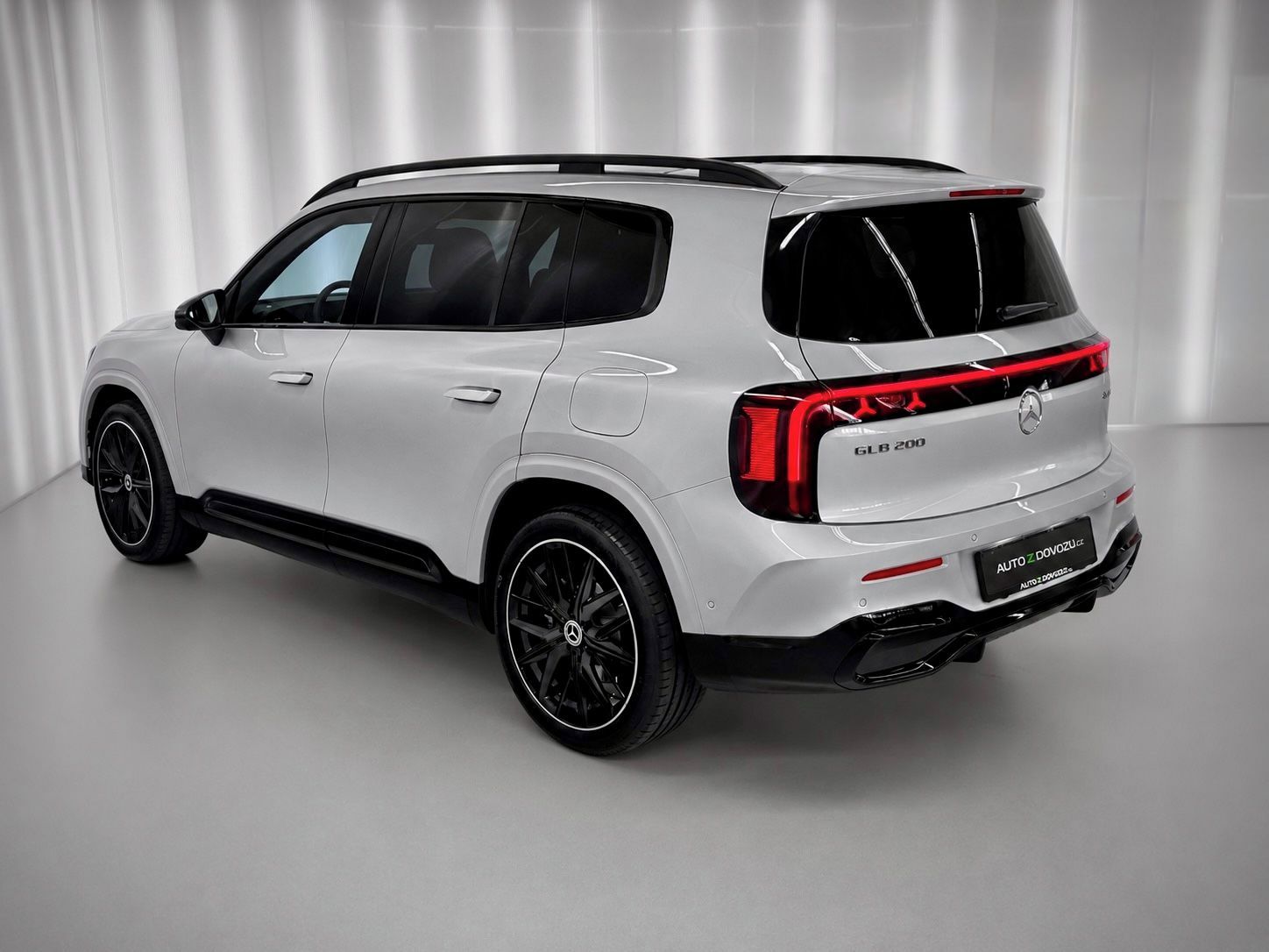 Mercedes-Benz GLB, 8G-eDCT 4MATIC AMG, PANORAMA, - fotka 4
