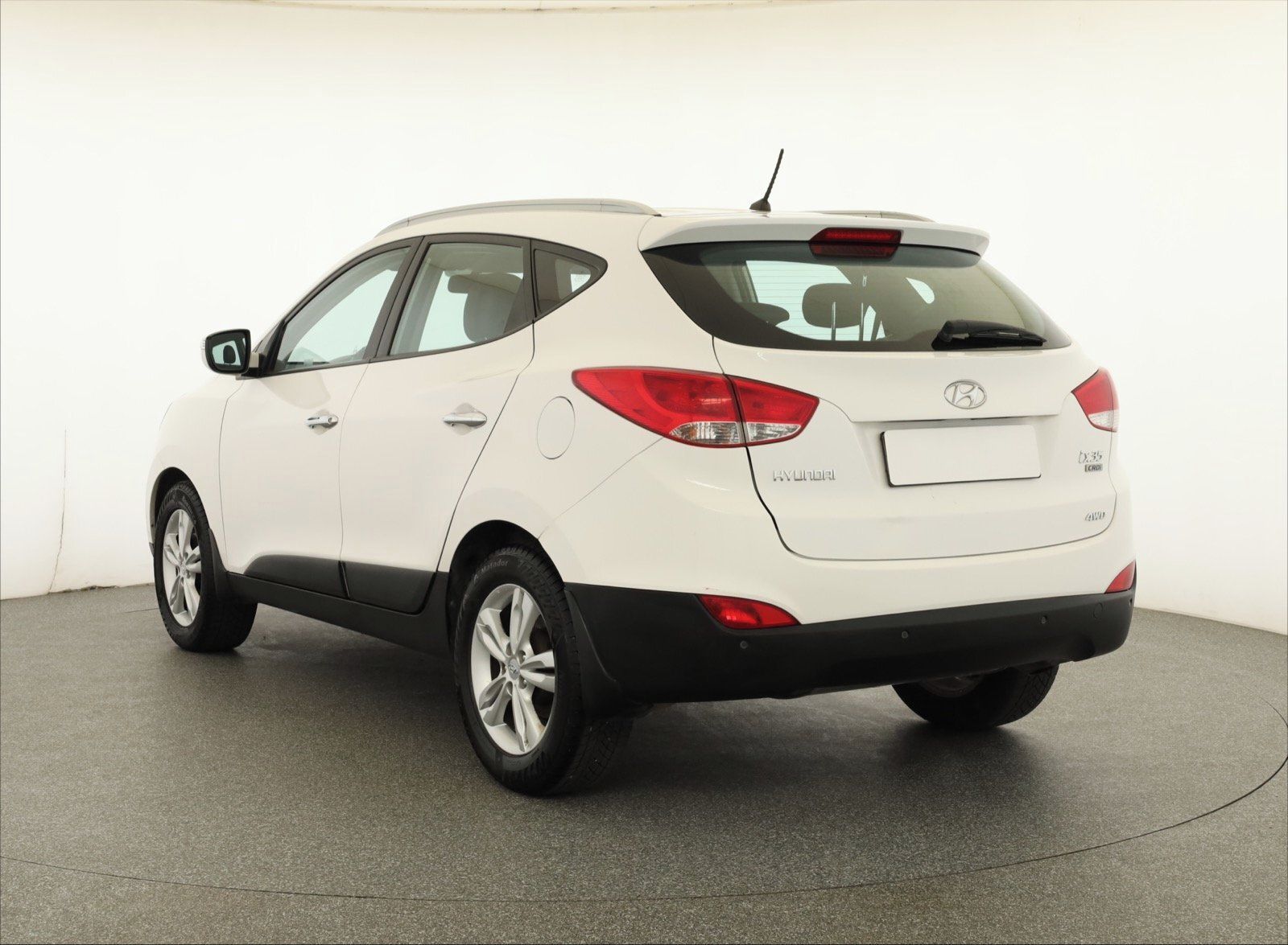 Hyundai ix35, 2.0 CRDi, 4X4, Kožené sedačky - fotka 4