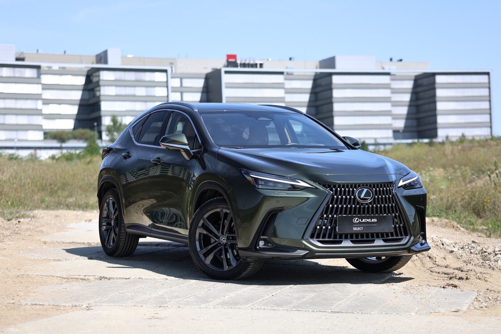 Lexus NX 450h+, 450H+ 2,5 PHEV PRESTIGE - fotka 2