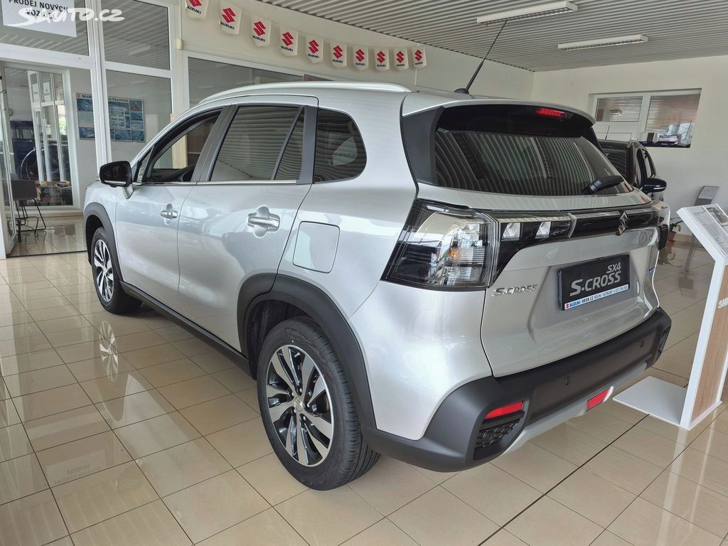 Suzuki S-Cross, 1,4 Elegance 4x4 AllGrip - fotka 4