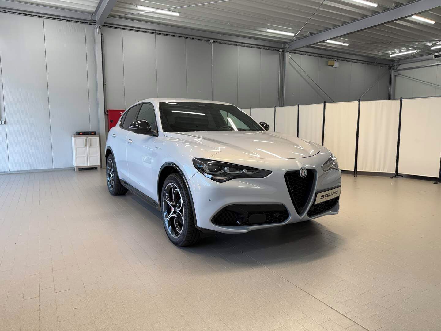 Alfa Romeo Stelvio, Veloce 2.2 JTDm 210k Q4 - fotka 6