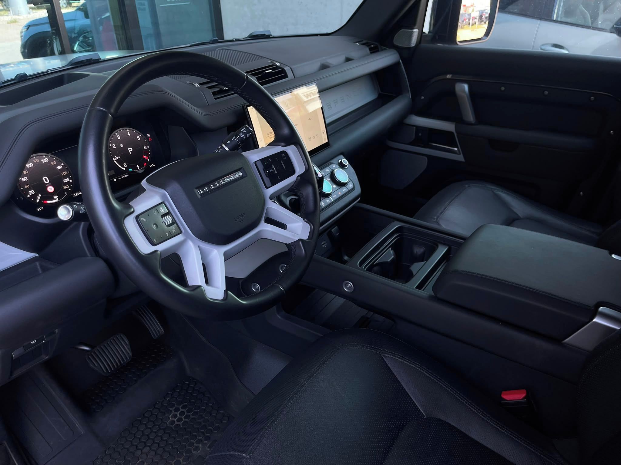 Land Rover Defender, SE 400 130 V6 Benzín, PANO, TZ - fotka 5