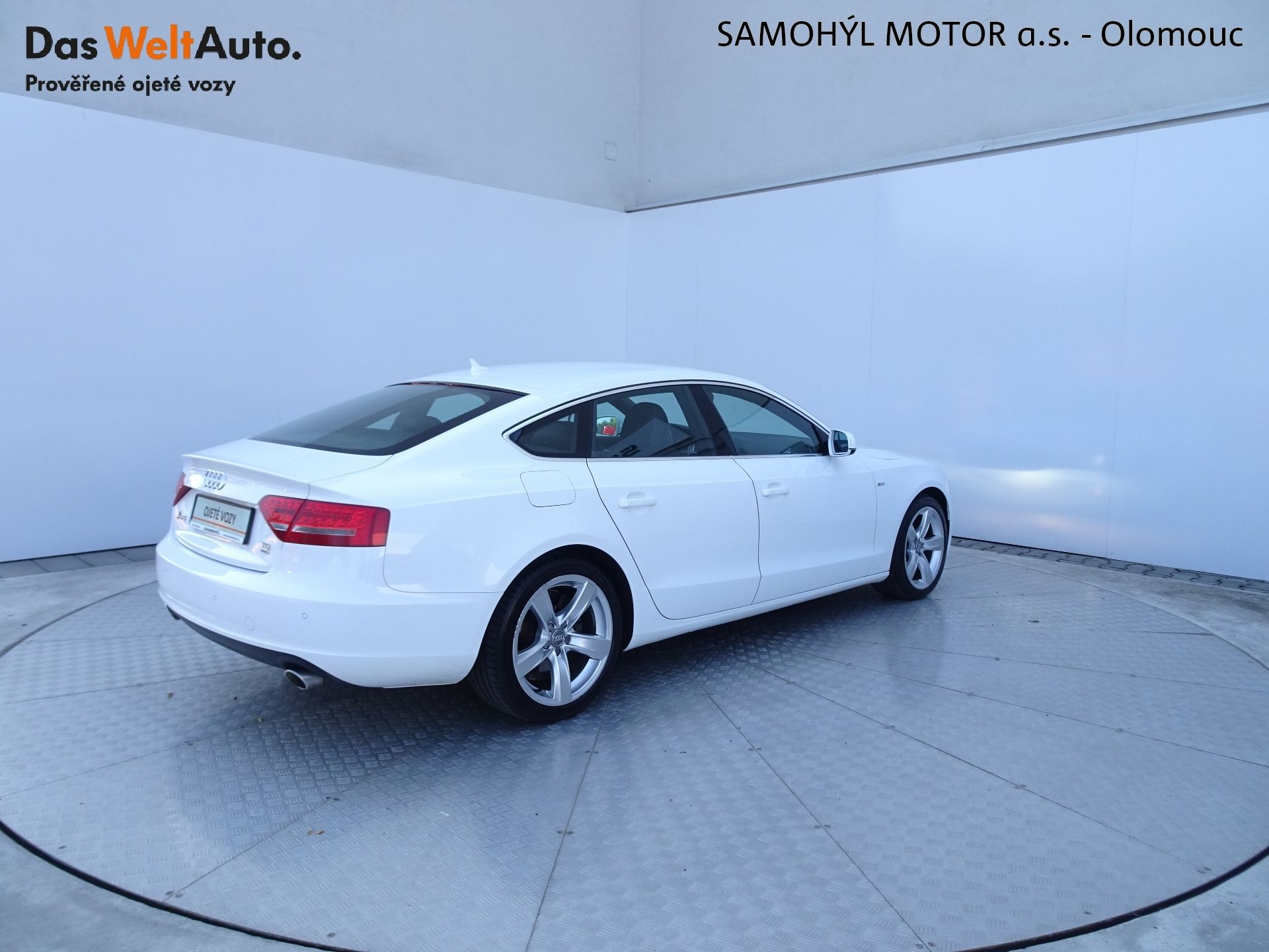 Audi A5, 3.0TDI Quattro Tiptronic S-lin - fotka 2