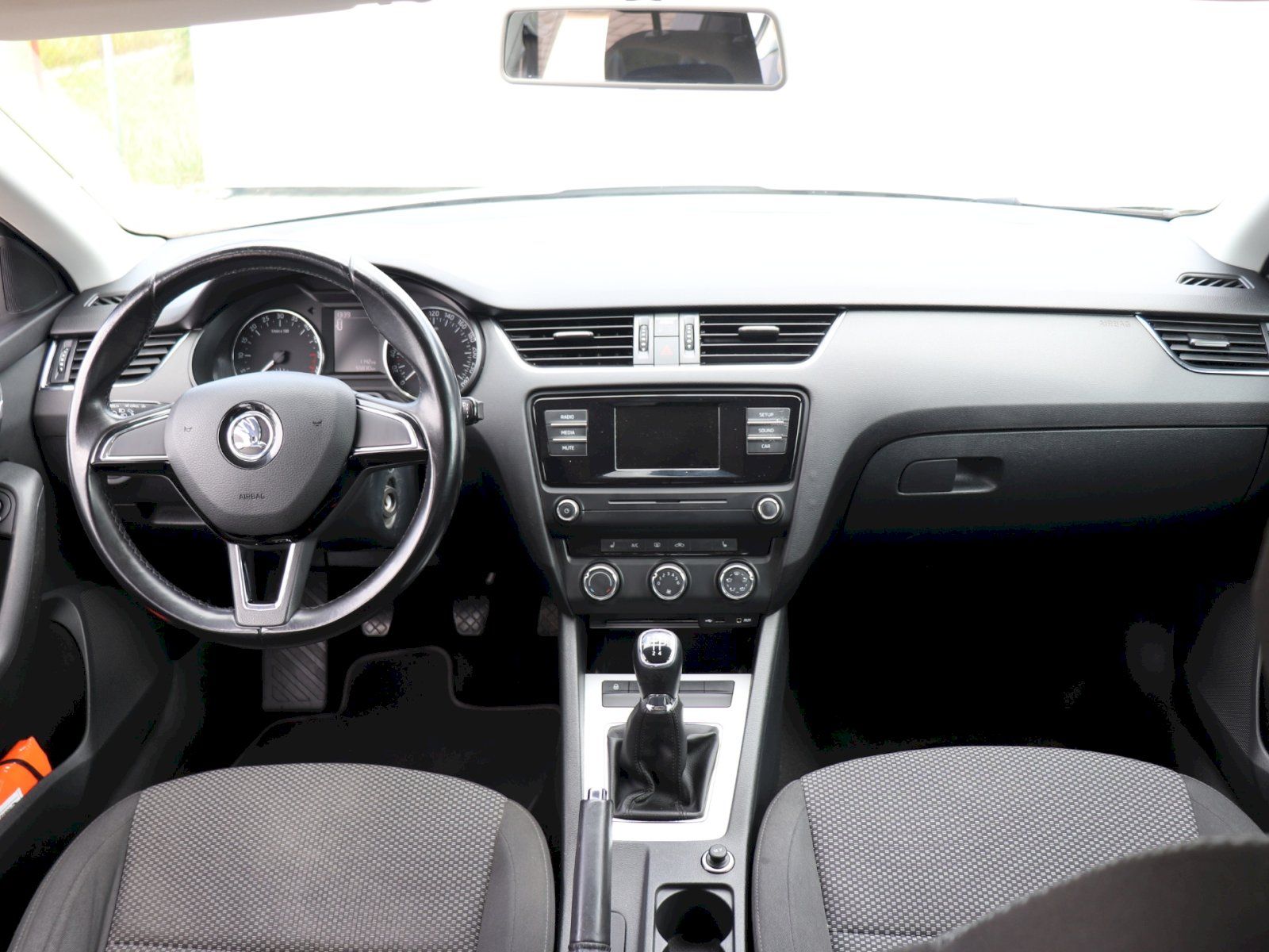 Škoda Octavia, Octavia Ambition 1.6TDI/66kW 5 - fotka 5