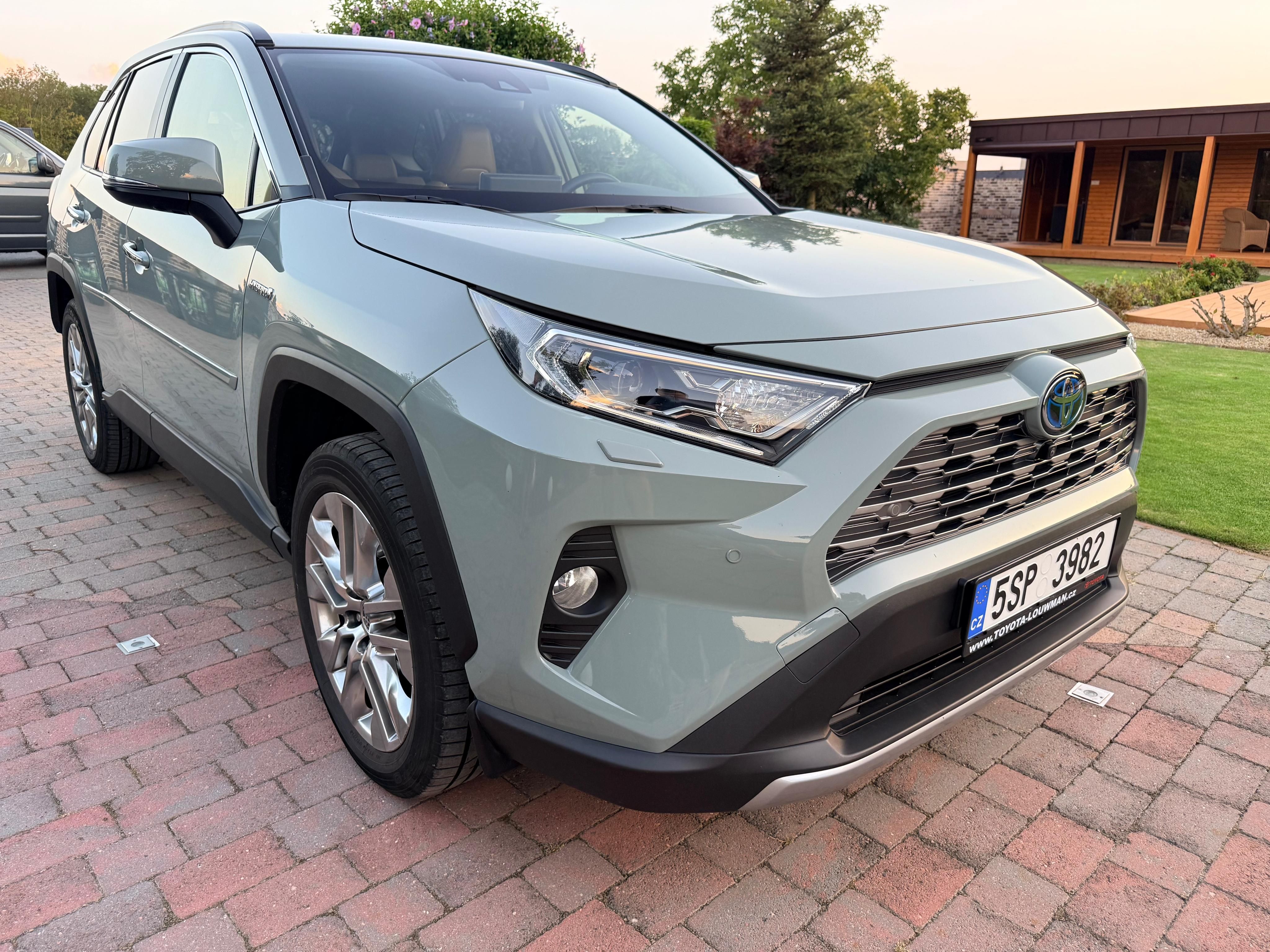 Toyota Rav4, 2.5 Hybrid Executive 4WD | 202 - fotka 5