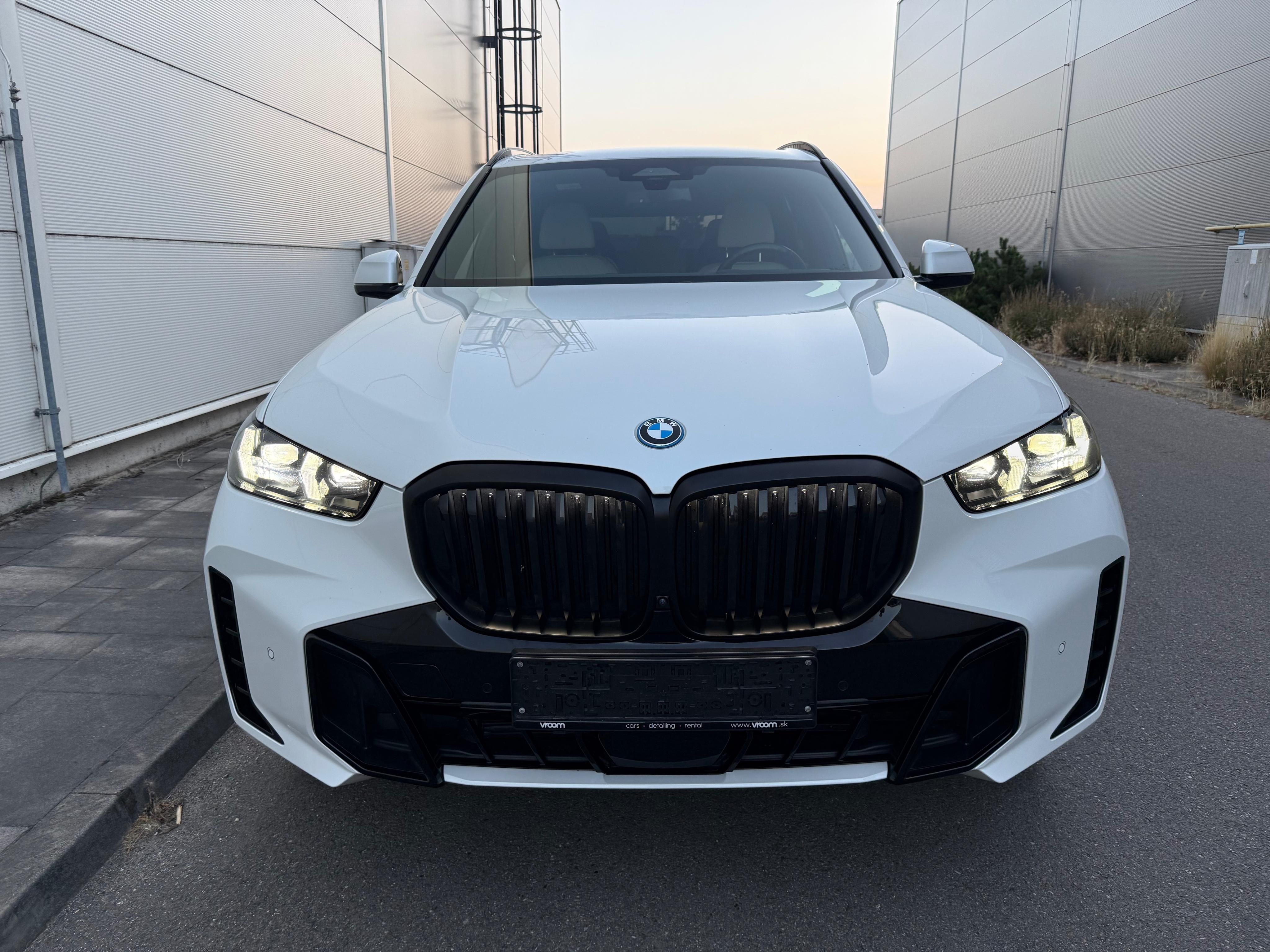 BMW X5, 50e M packet - fotka 3