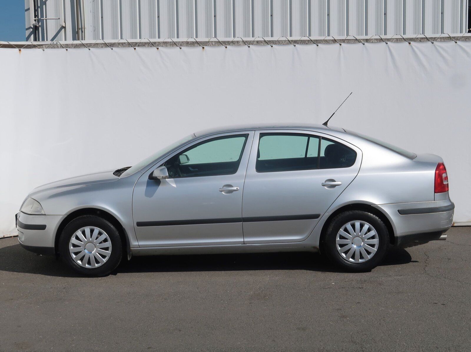 Škoda Octavia, 1.6, Ambiente, Klima - fotka 3