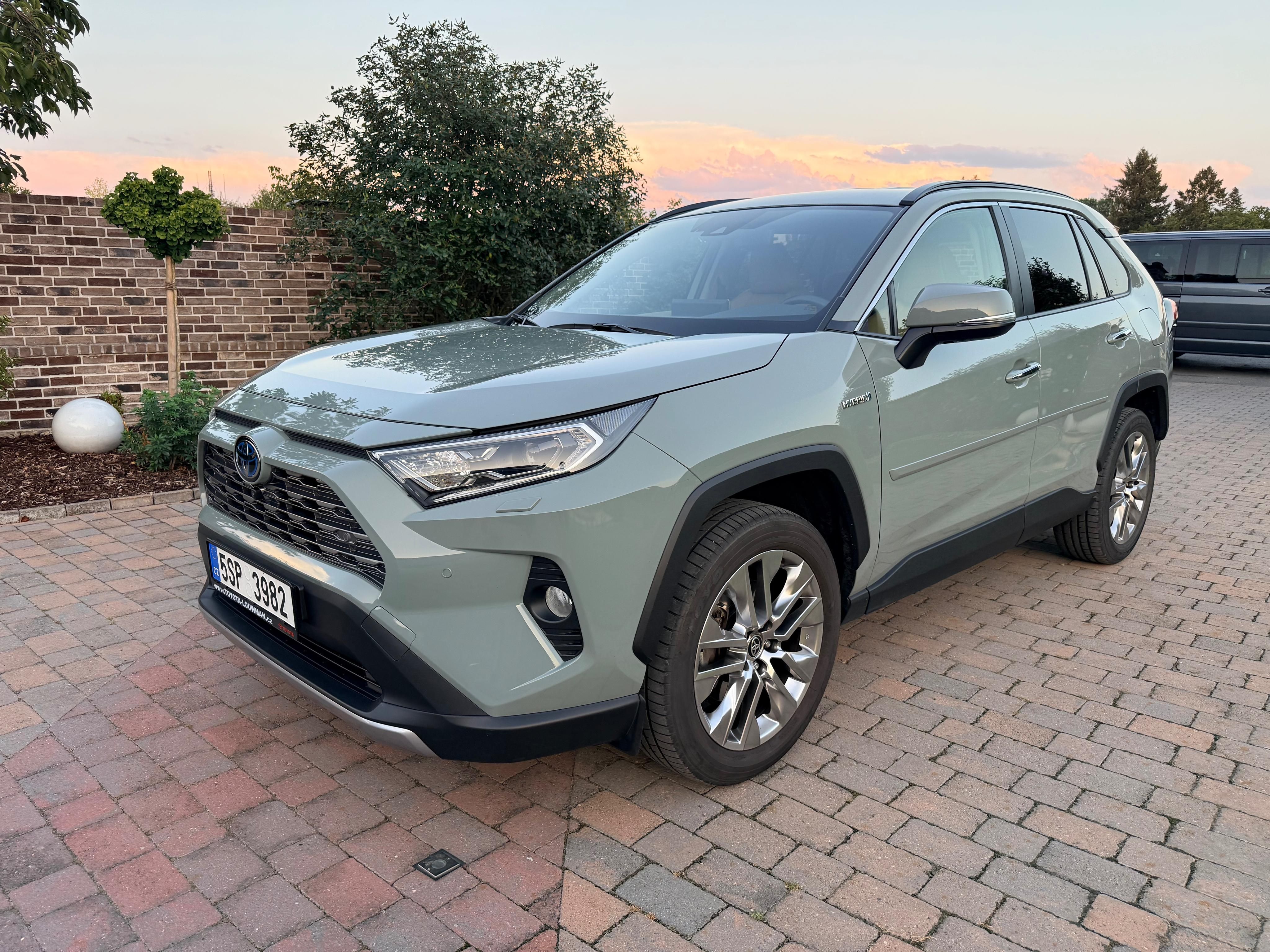 Toyota Rav4, 2.5 Hybrid Executive 4WD | 202 - fotka 6