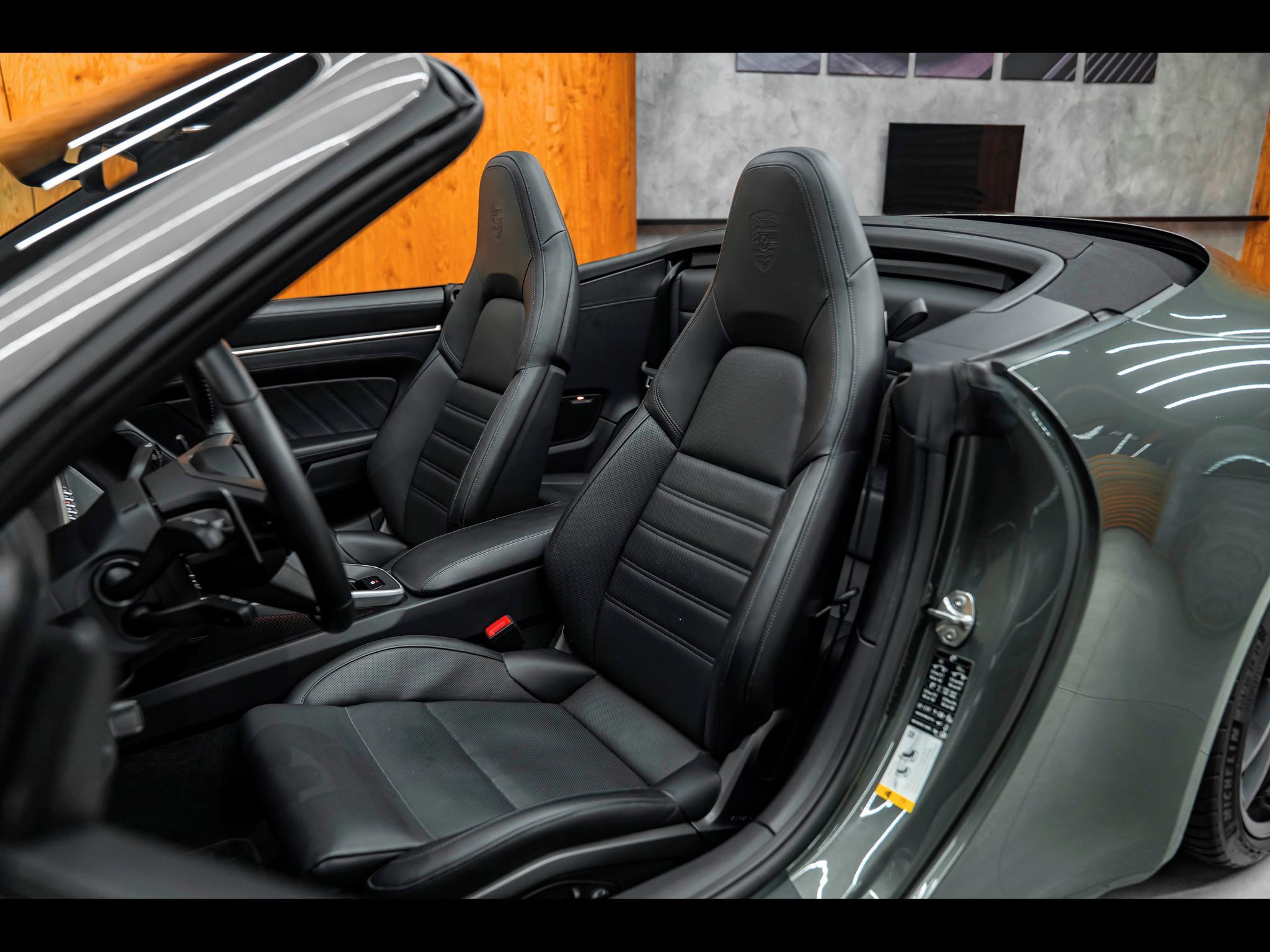 Porsche 911, 4 GTS - fotka 6