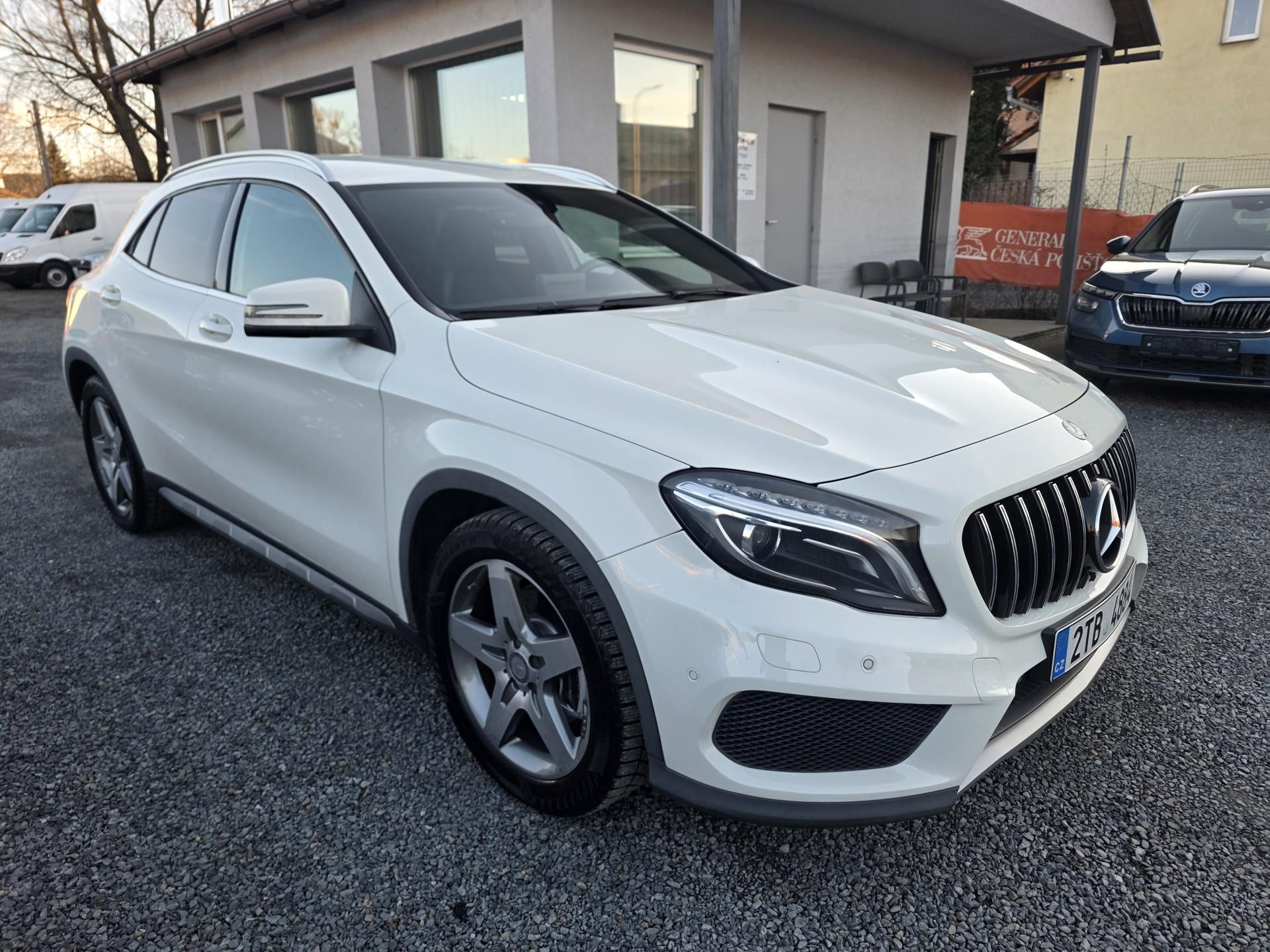 Mercedes-Benz GLA, 220CDI 4-MATIC AMG-Paket