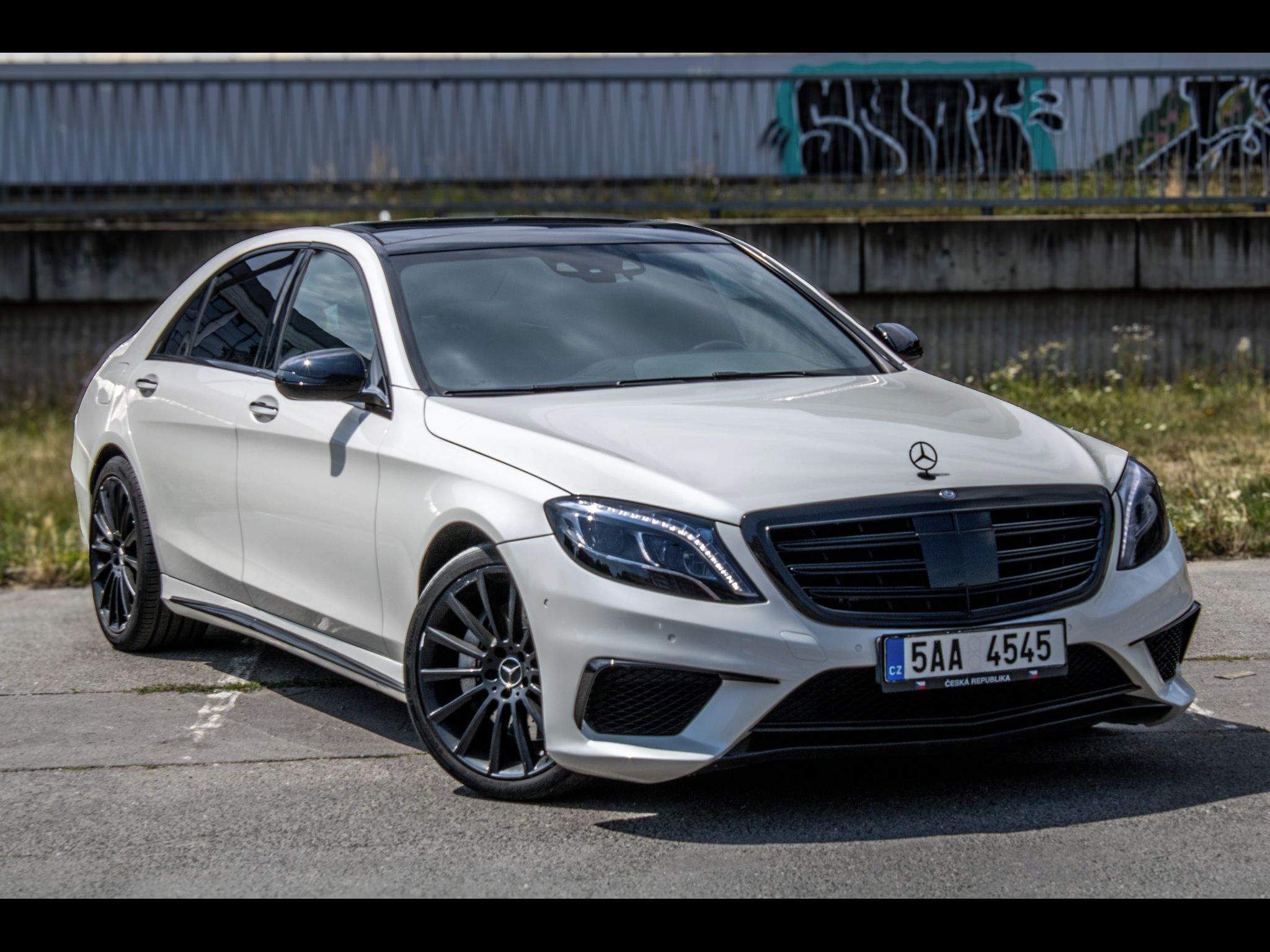 Mercedes-Benz Třídy S, BLUETEC 4MATIC 2015 - fotka 3