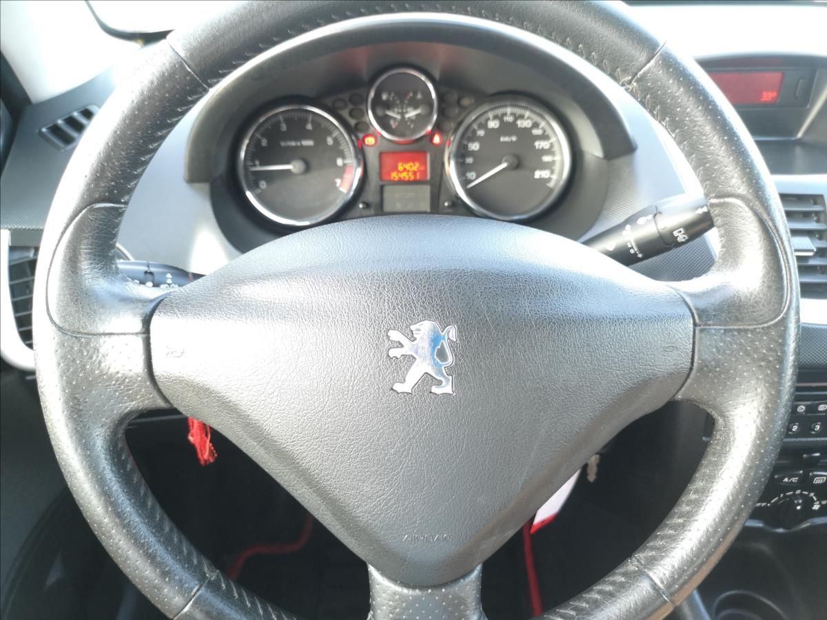 Peugeot 206, 1,4 8V Street Racing - fotka 4