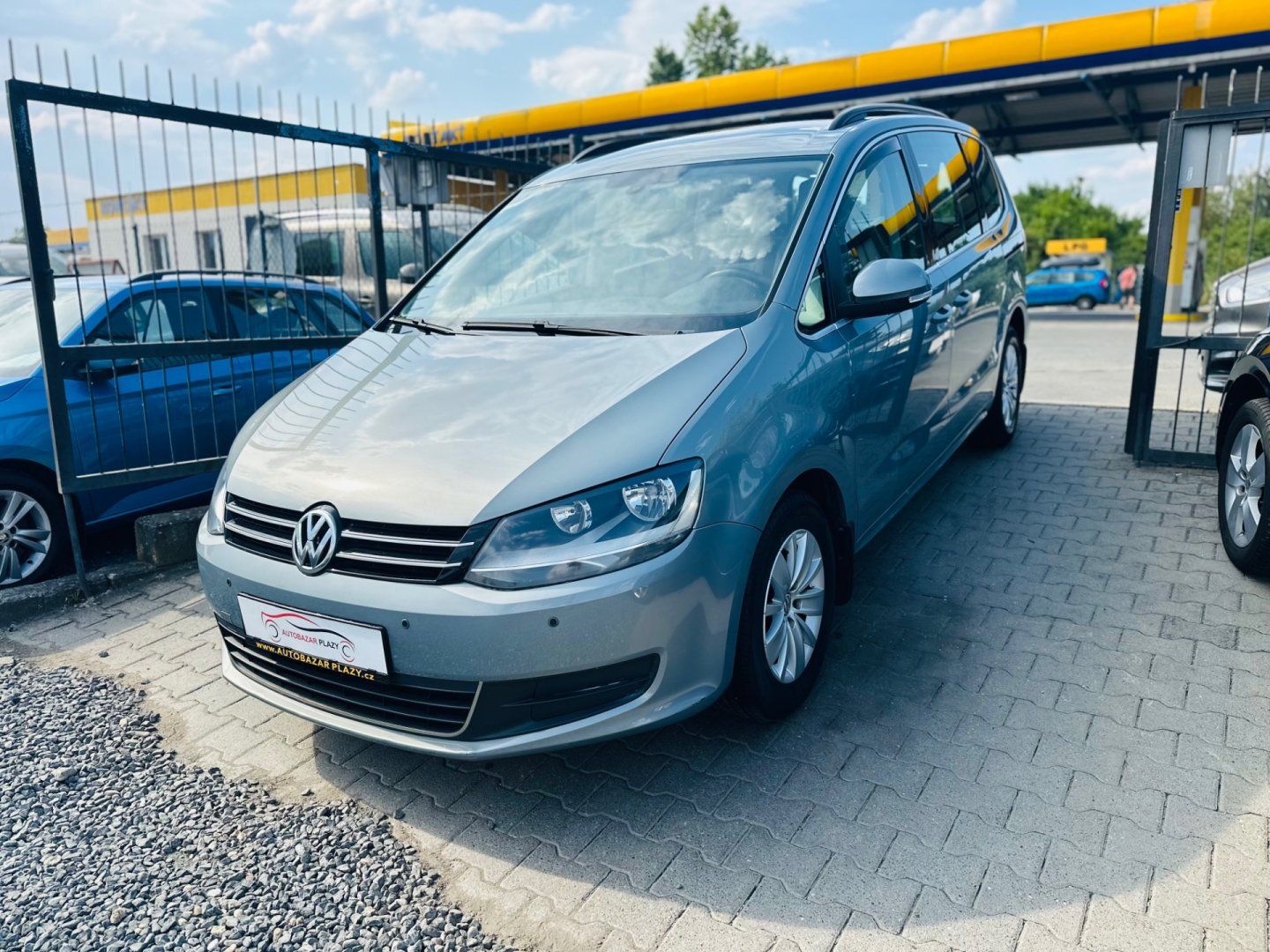 Volkswagen Sharan, 2.0TDi NAVI, PO SERVISU - fotka 2