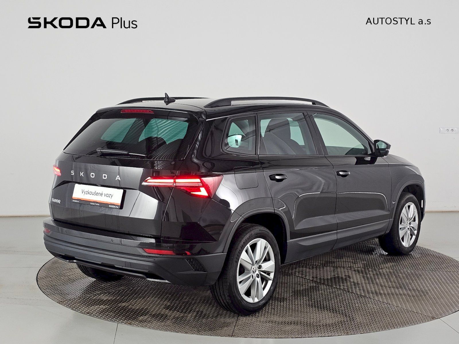 Škoda Karoq, 1.5TSI 110kW DSG Selection - fotka 2