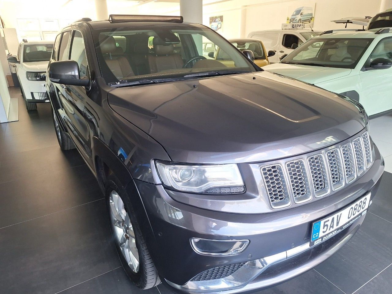 Jeep Grand Cherokee, JEEP 3,0 V6 SUMMIT - fotka 5
