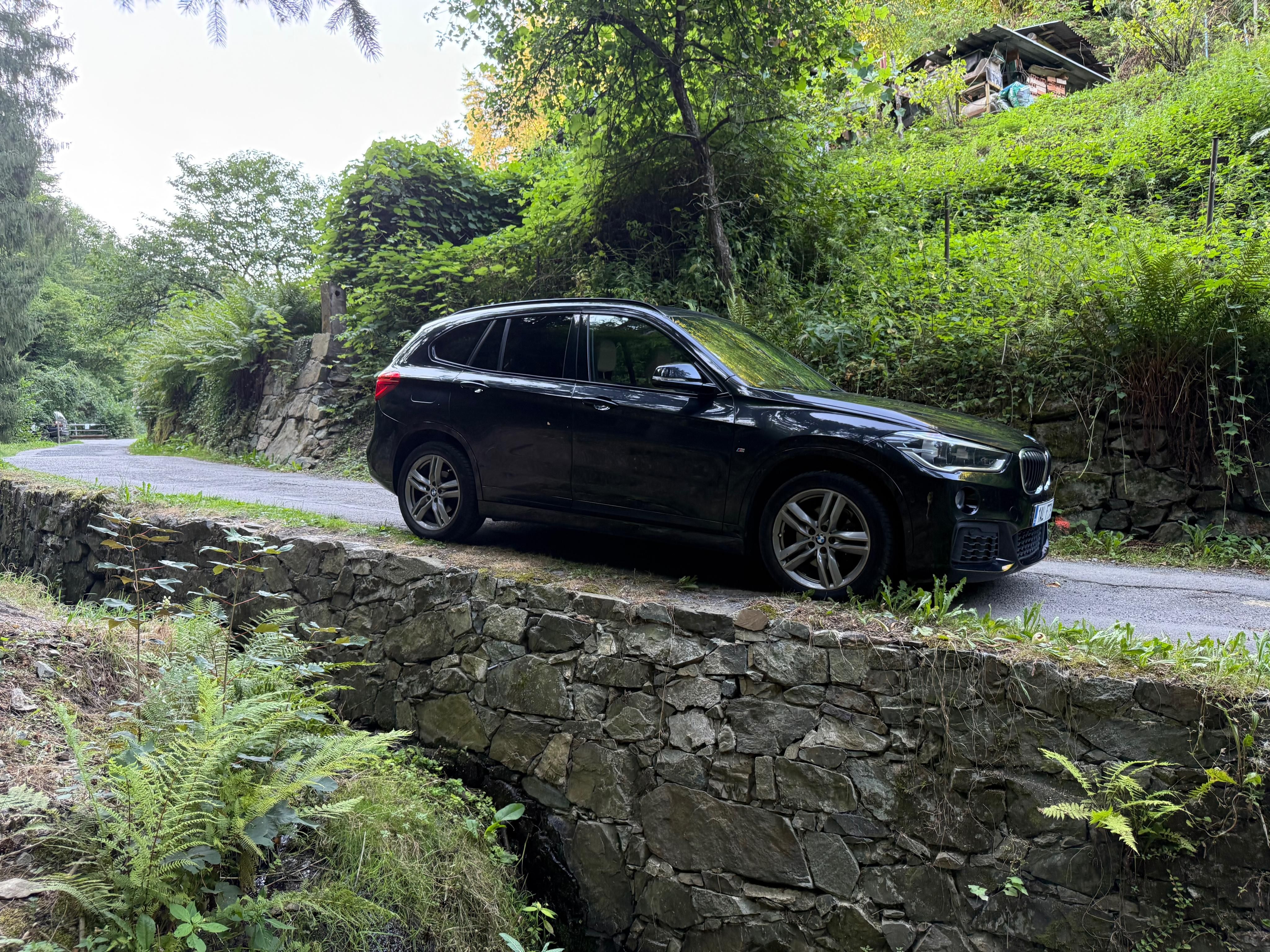BMW X1, 2.0d X-drive m-paket výbava - fotka 5