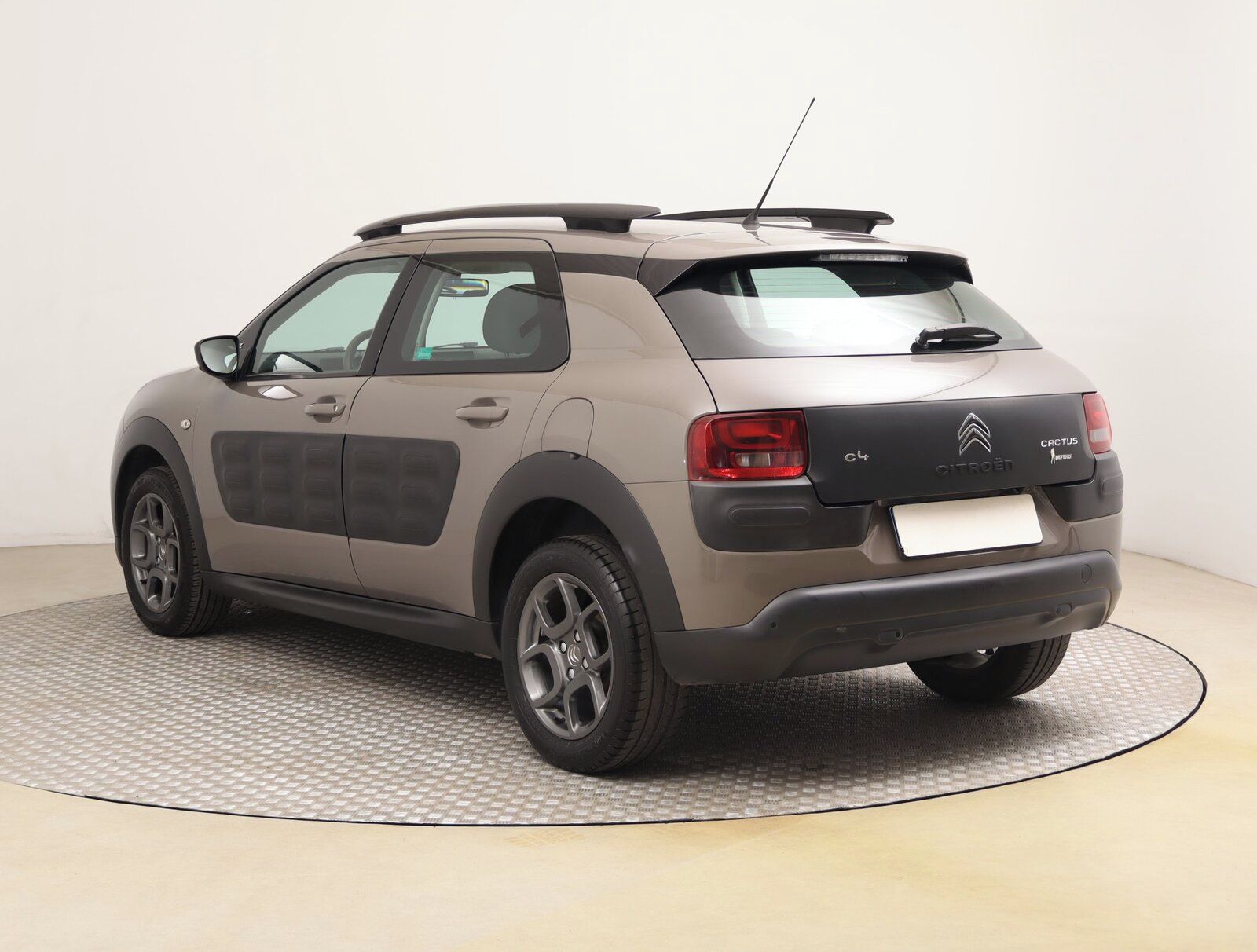 Citroën C4 Cactus, 1.2 PureTech - fotka 4