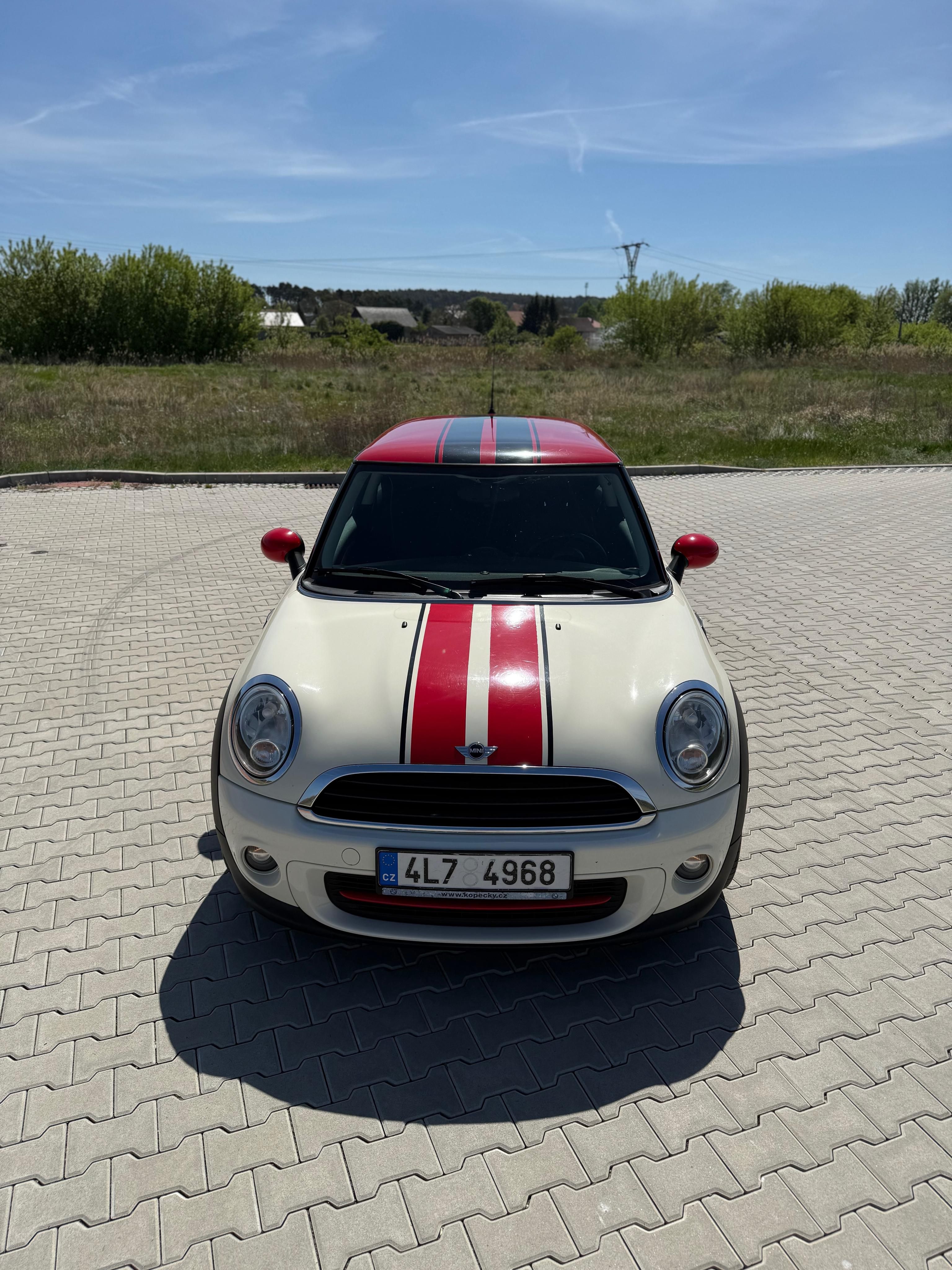Mini One, MINI One 1.6 benzín, 2013 - fotka 5